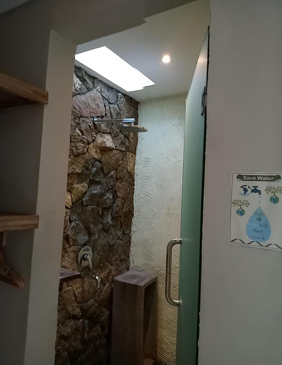 Photo 34