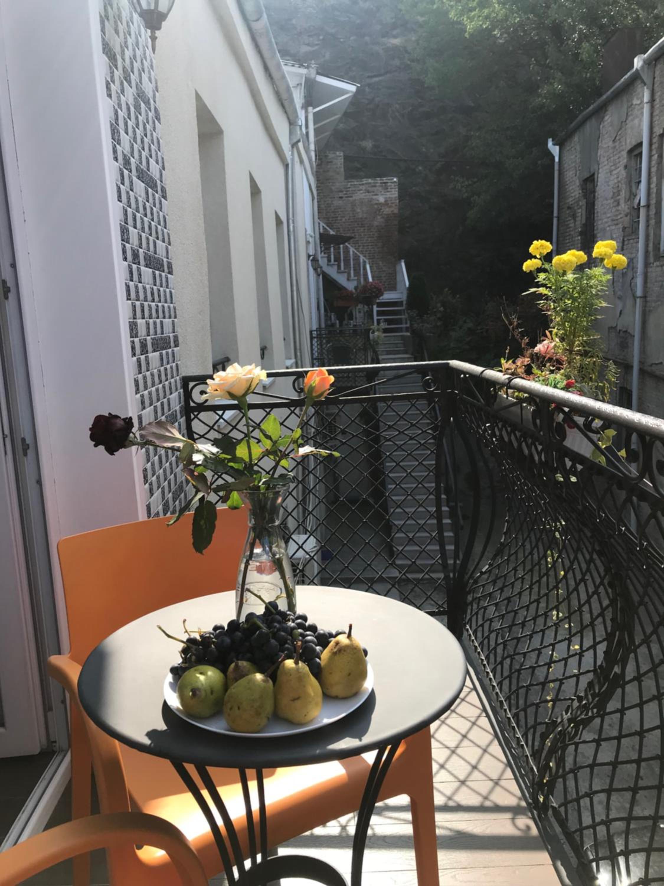 balcony