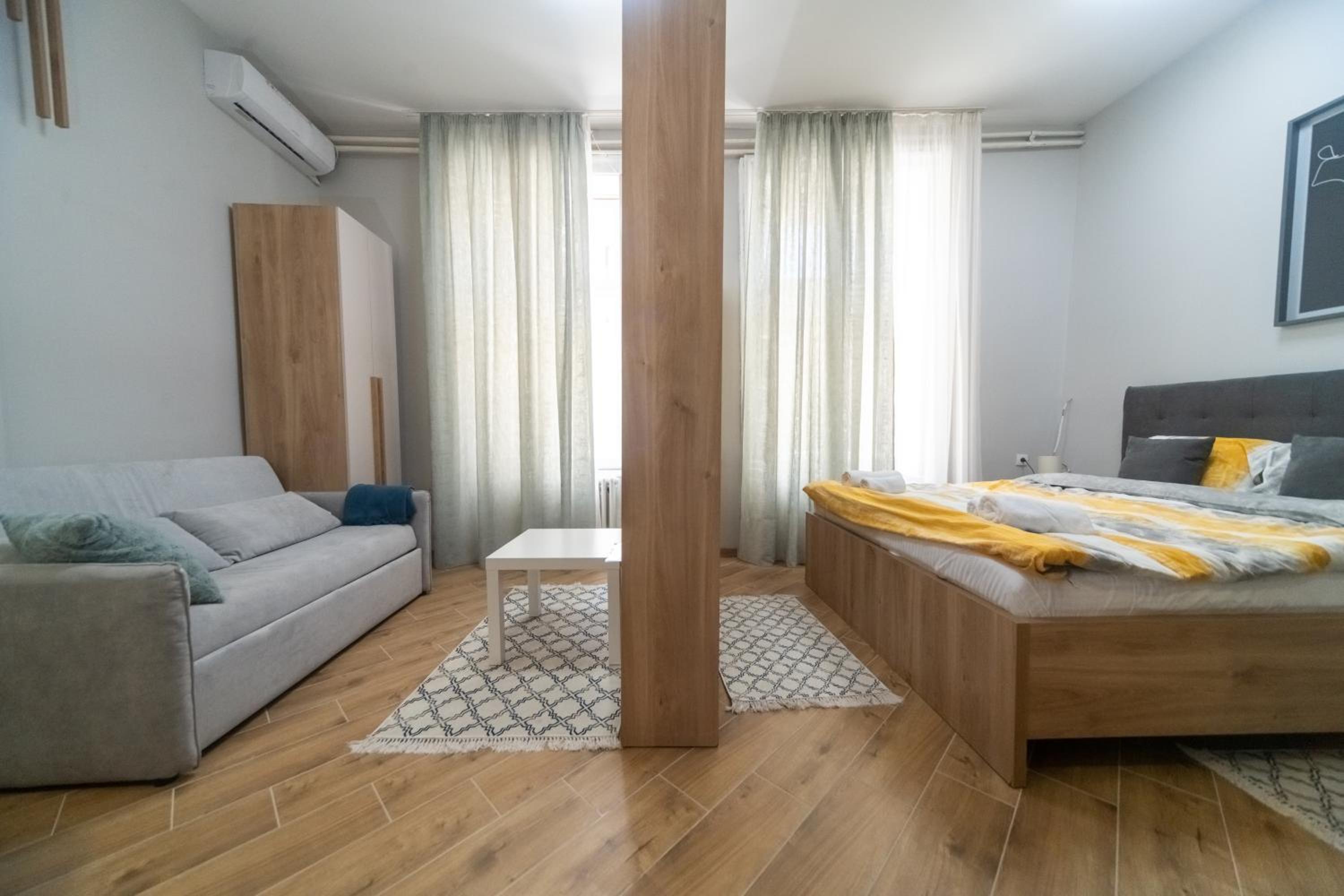 Manoir Apartments City Center