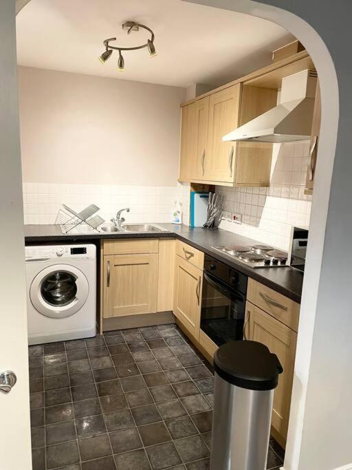 BEST PRICE! Huge 1 bed Apartment, City Centre, Single Beds or Super King, Sofabed & FREE SECURE PARKING view 2