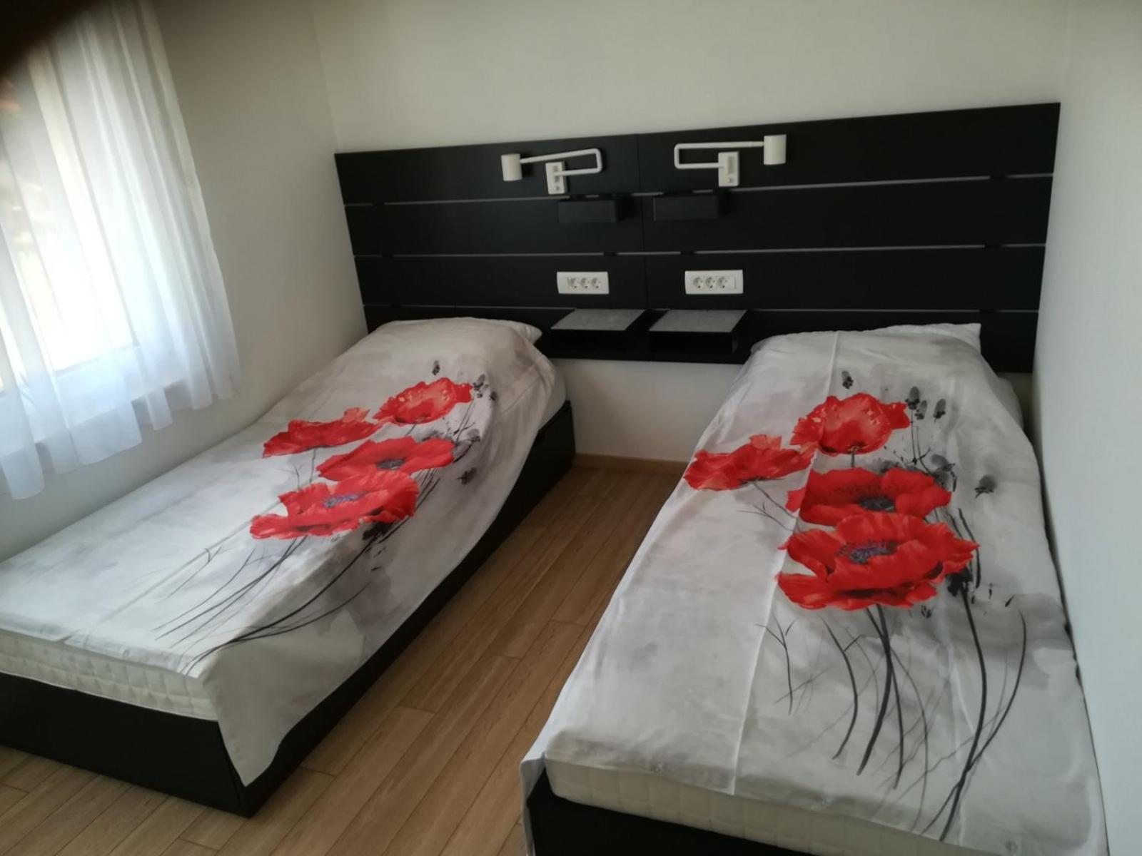 Apartments Jelena Vantačići