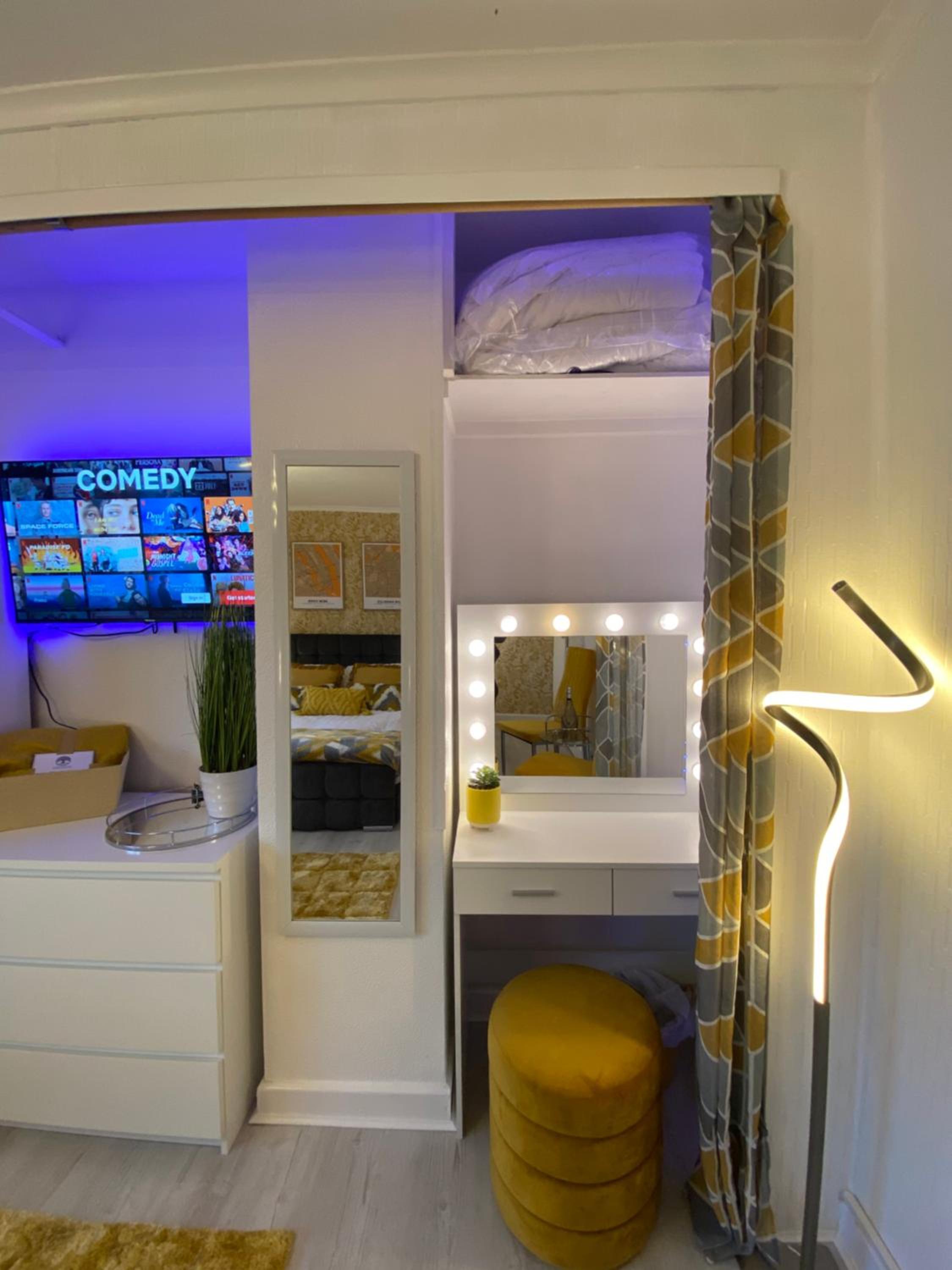 hotel room