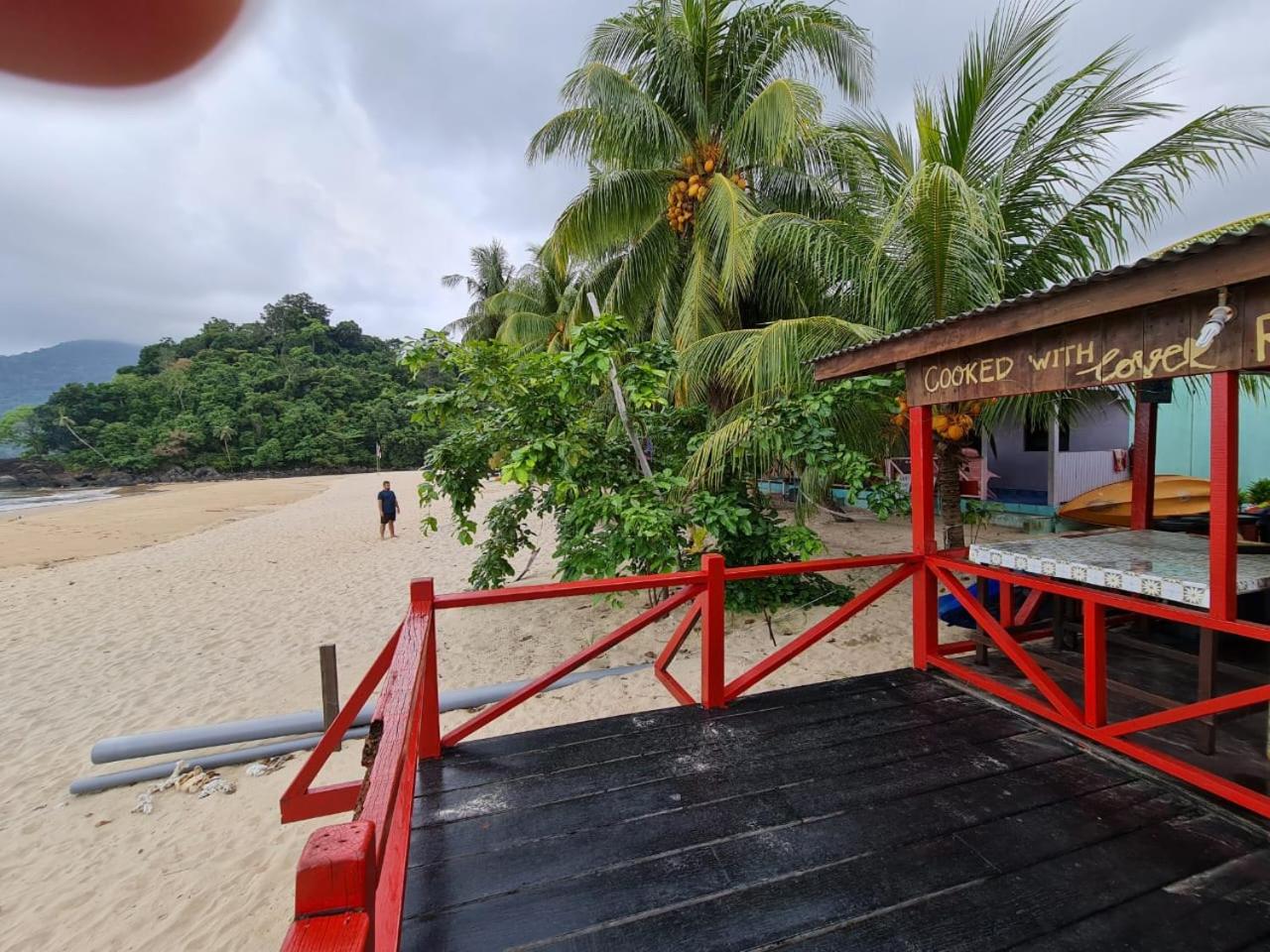 Rainbow Tioman Cottage view 2