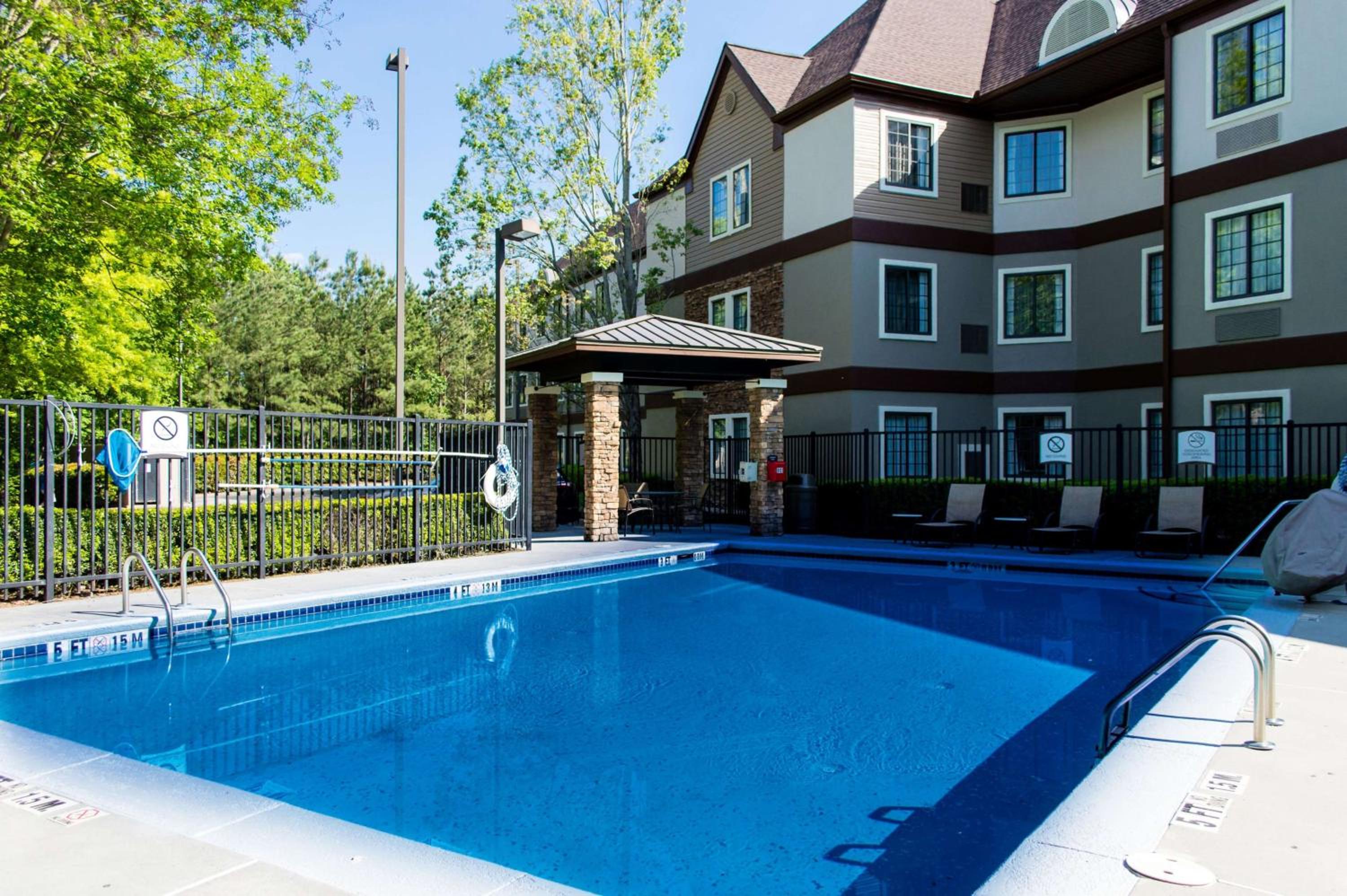 Sonesta ES Suites Atlanta Alpharetta Avalon - Property Image 9