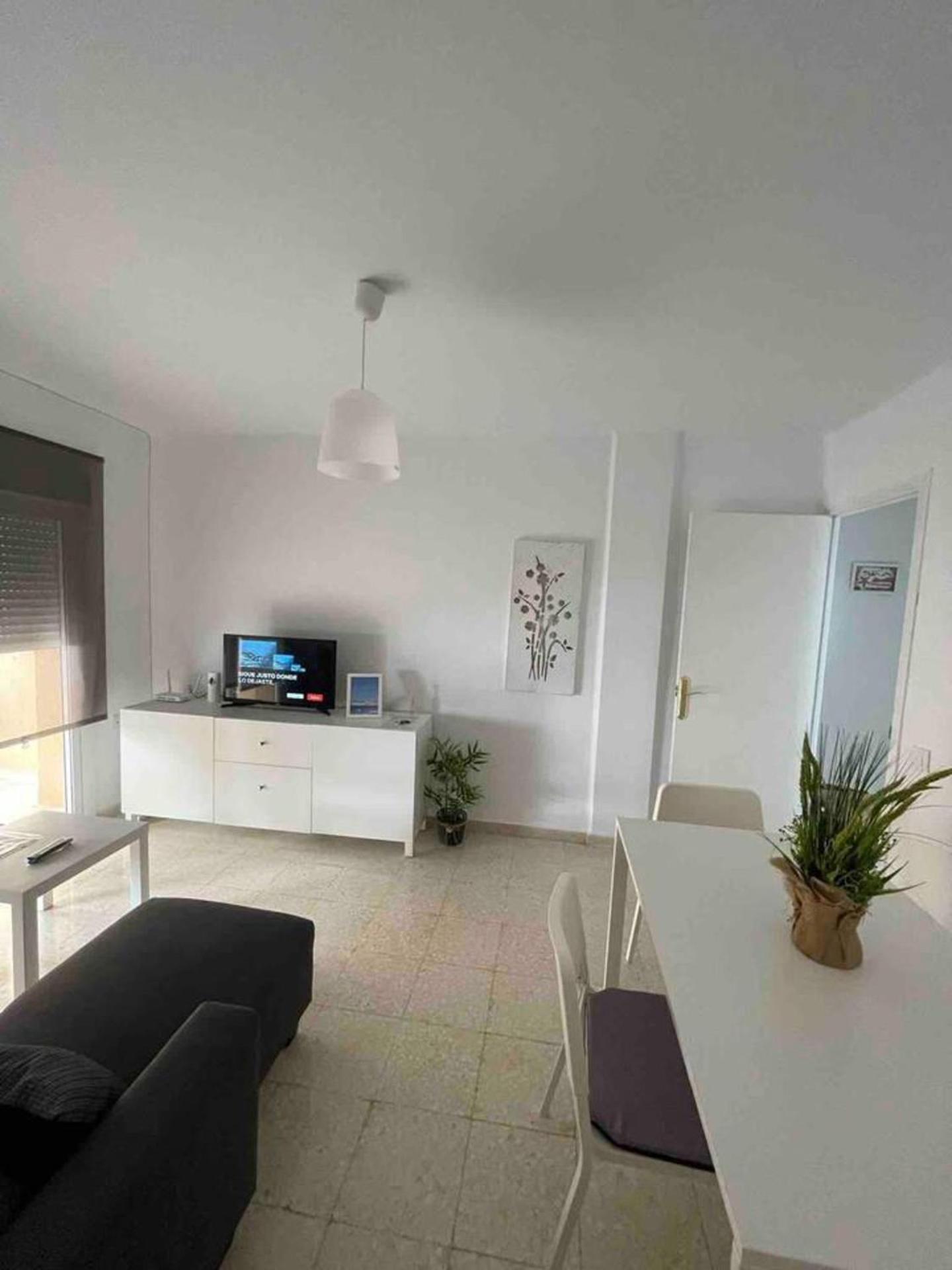 Renovated and newly furnished 3 bedroom apartment photo 4