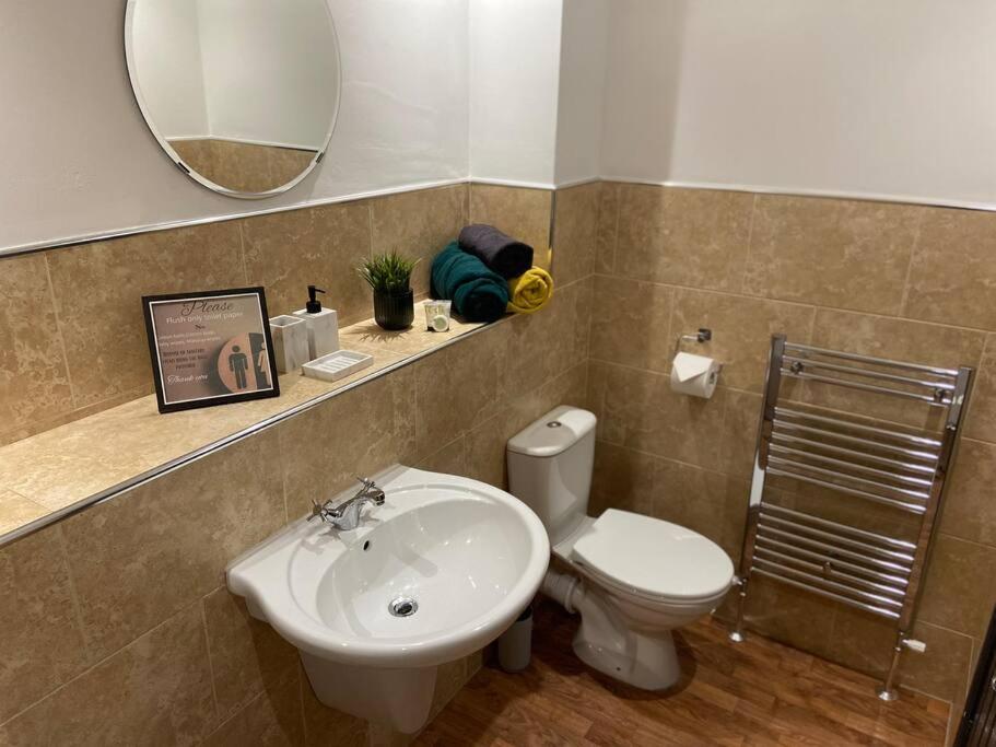 Hightide Seaside Apartment with Beach & Spanish City Views view 5