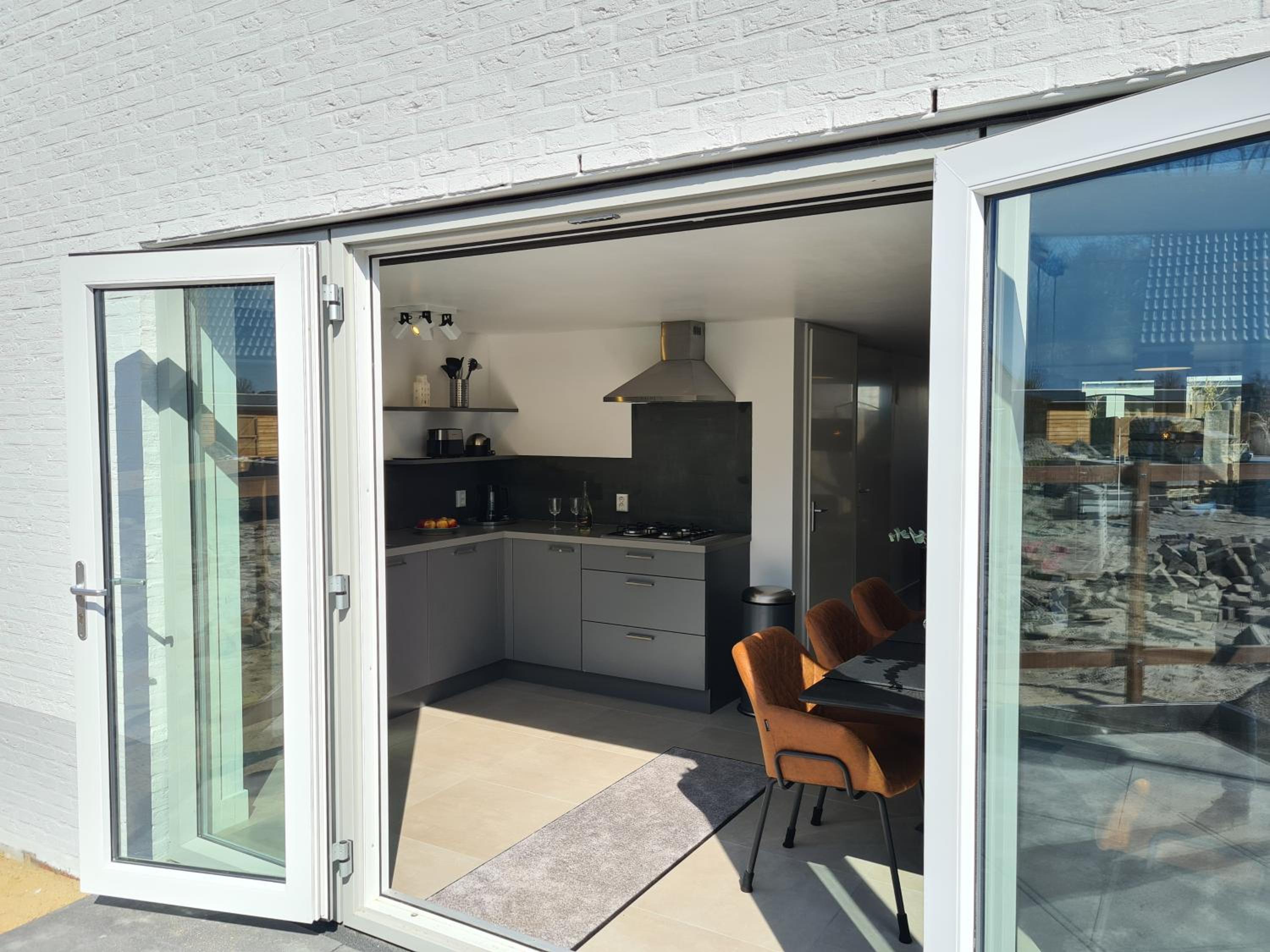 Bungalow 76 op Recreatiepark de Wielen view 4