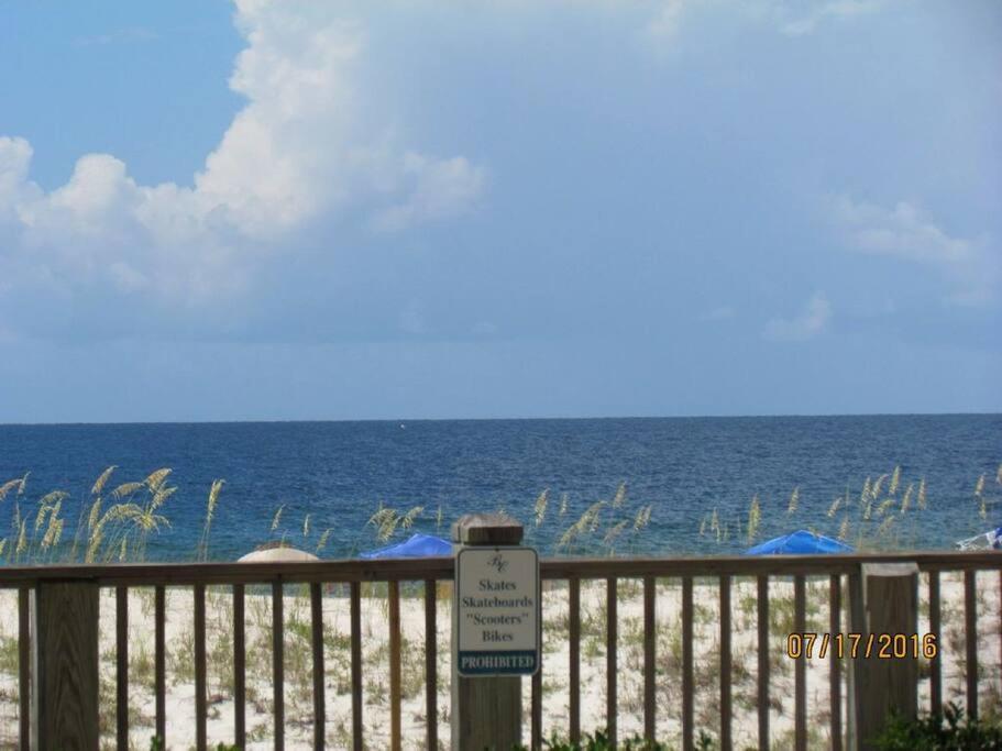 Doral 103-BeachClub 1st Floor-Luxury Resort-Beachfront-Updated-New Furniture view 4
