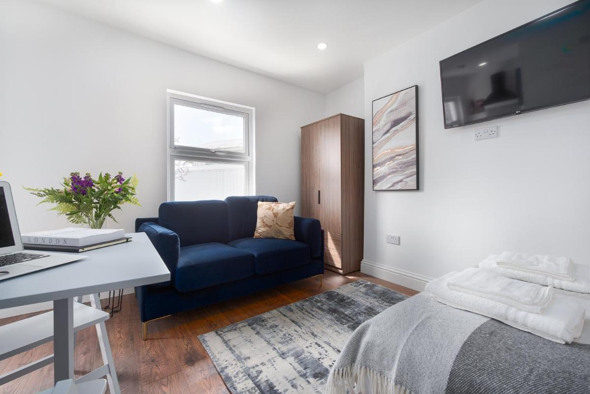Earl's Court by CAPITAL
