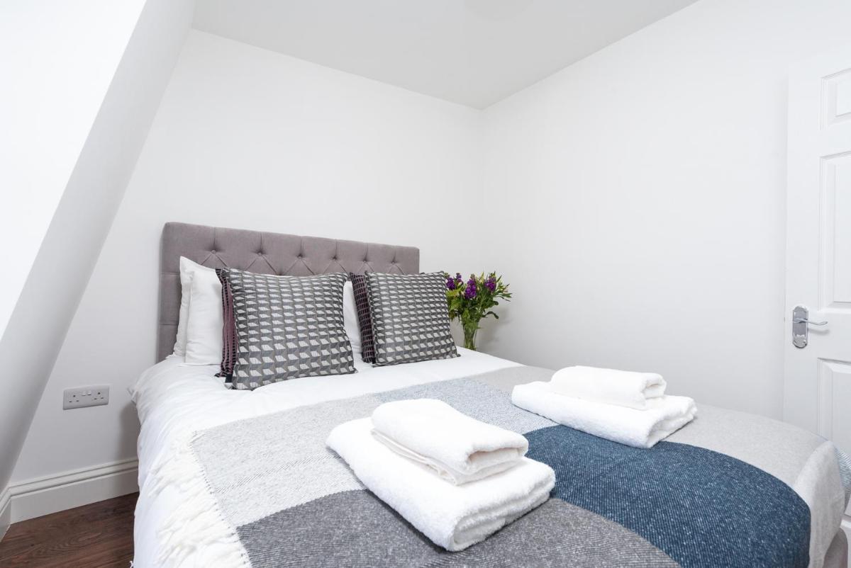 Earl's Court by CAPITAL