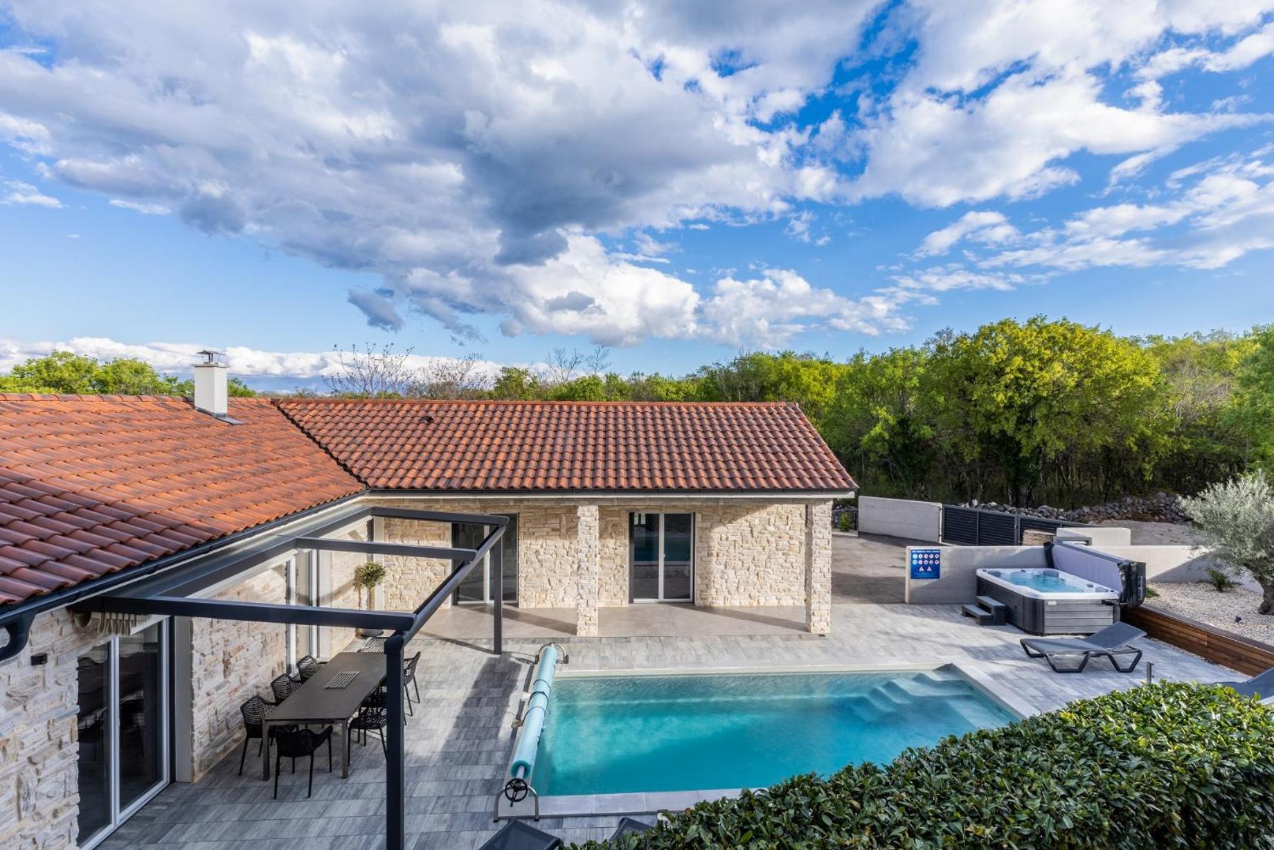 Villa Larra view 3