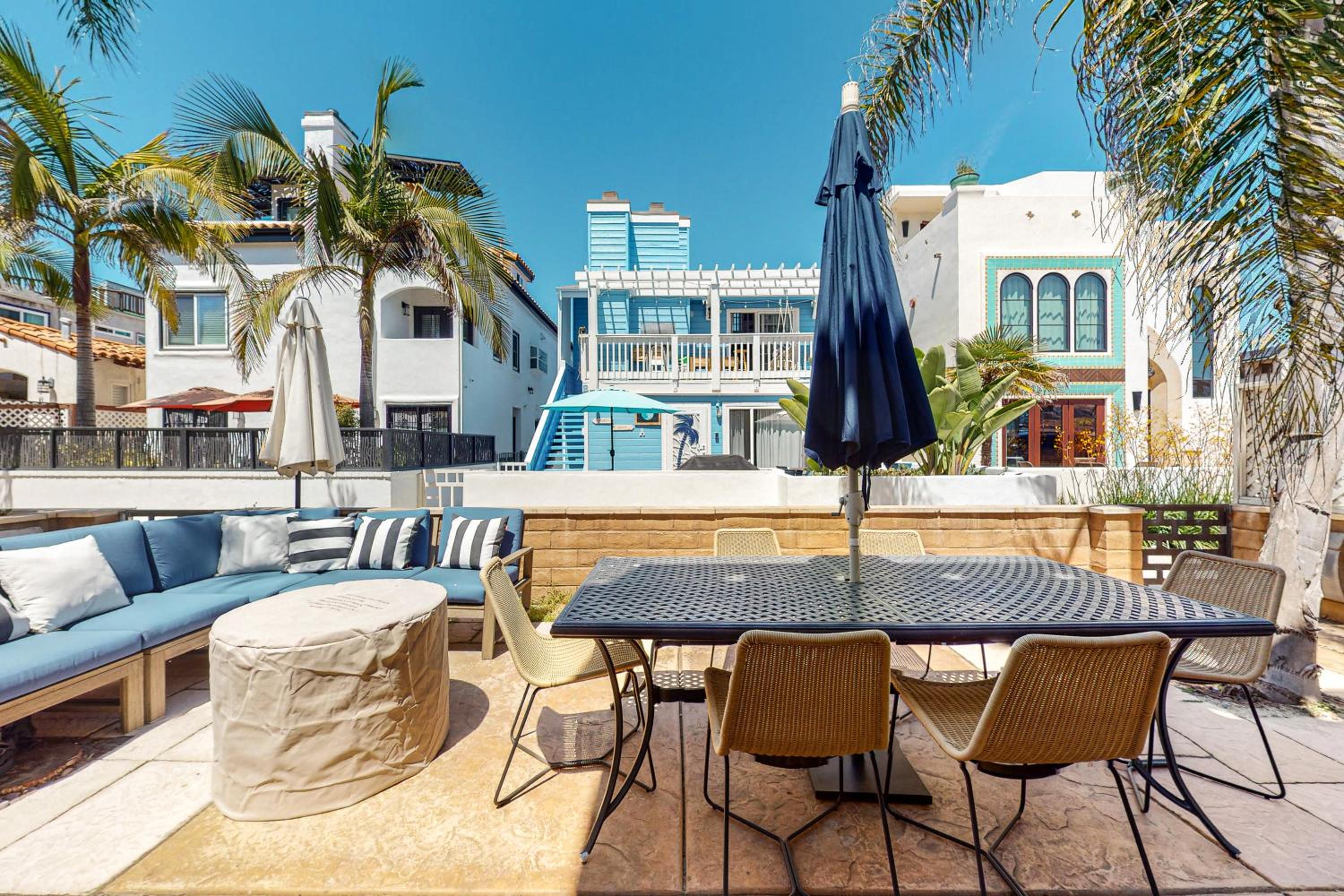 Walk to Mission Beach Centrally Located Townhome