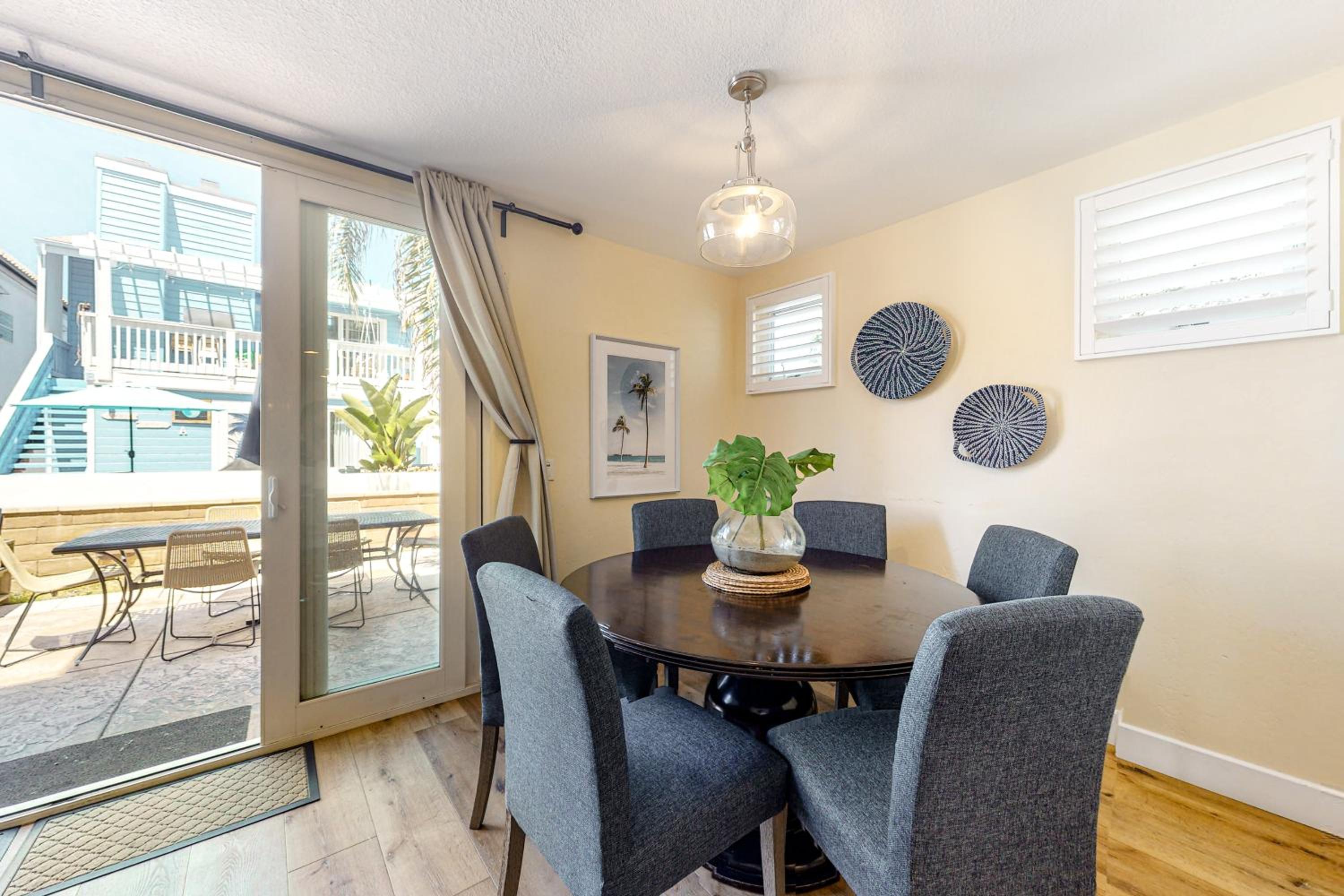 Walk to Mission Beach Centrally Located Townhome