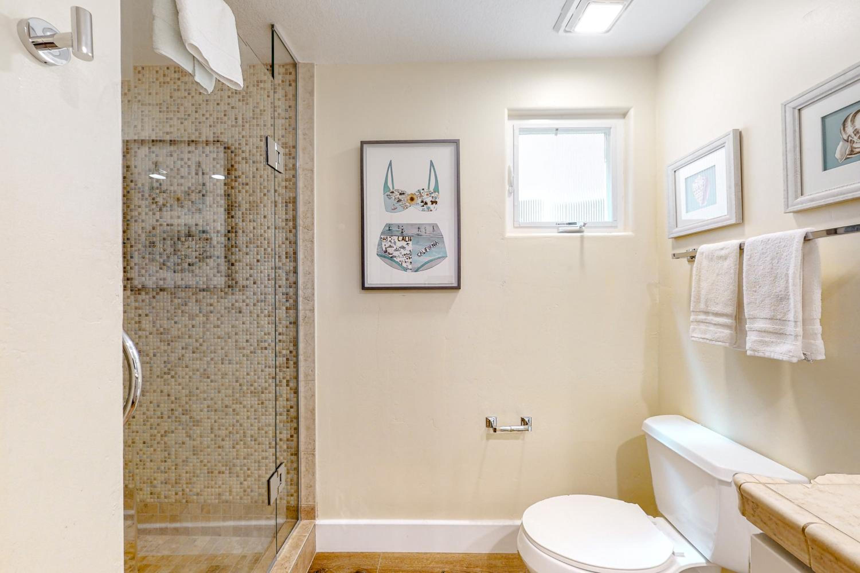 Walk to Mission Beach Centrally Located Townhome