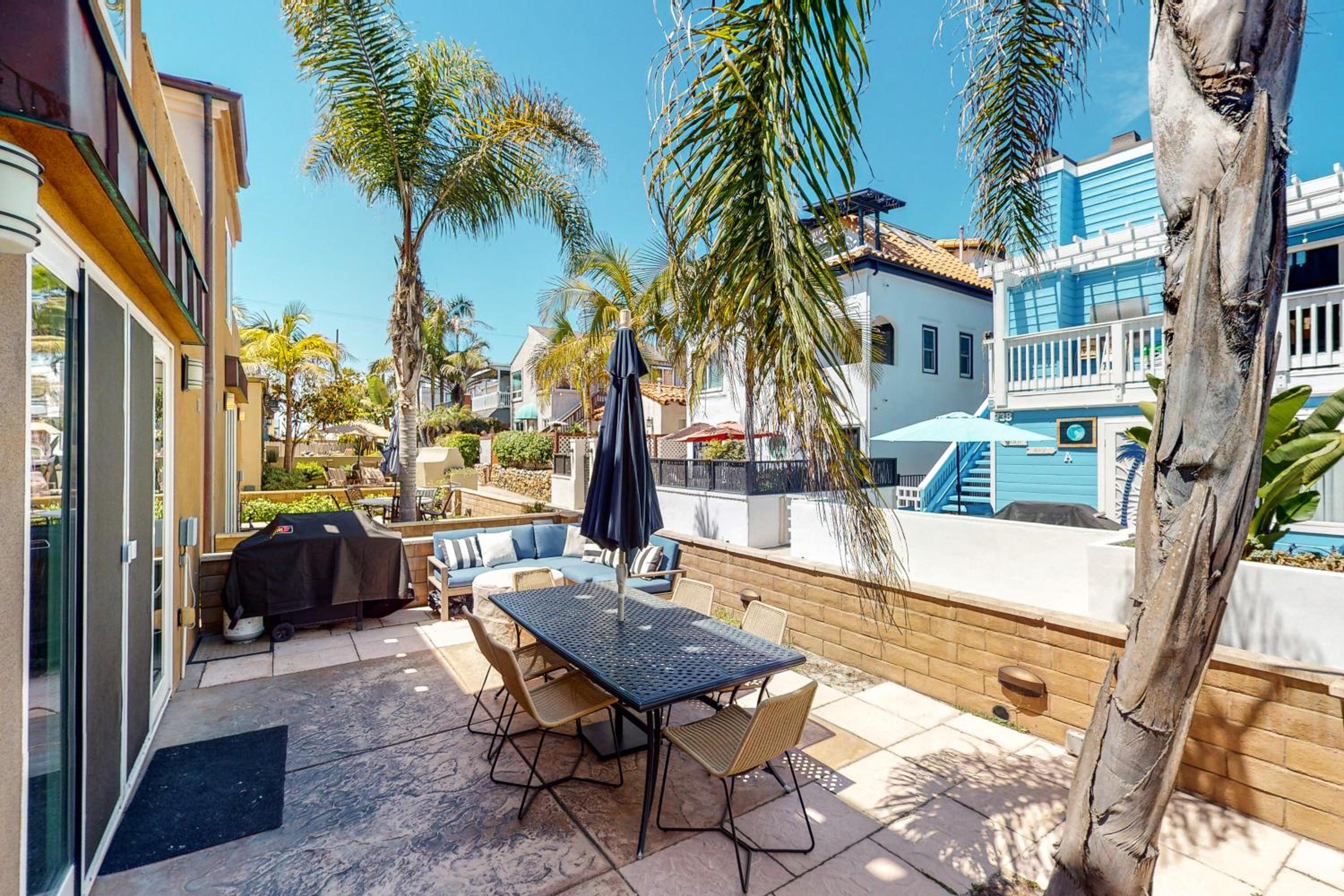 Walk to Mission Beach Centrally Located Townhome