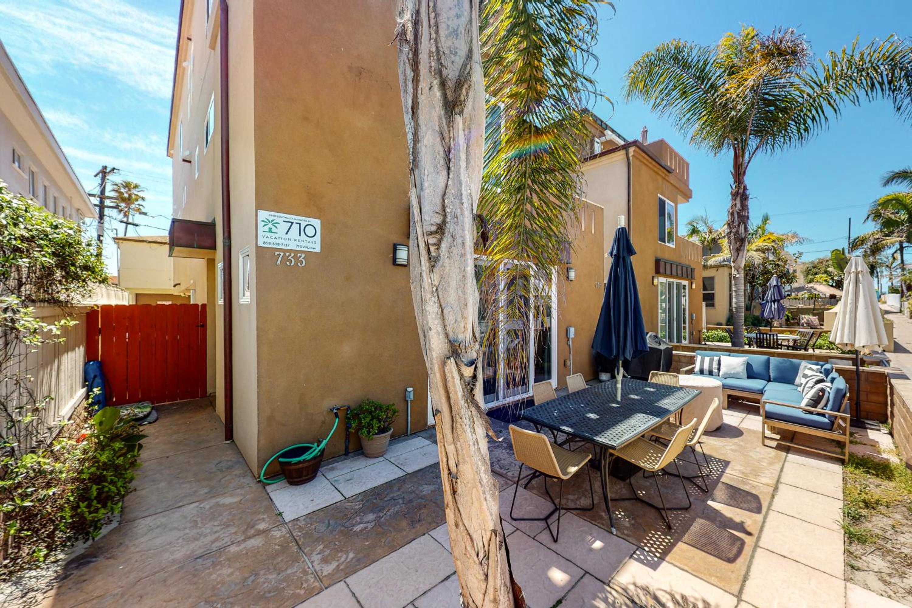 Walk to Mission Beach Centrally Located Townhome