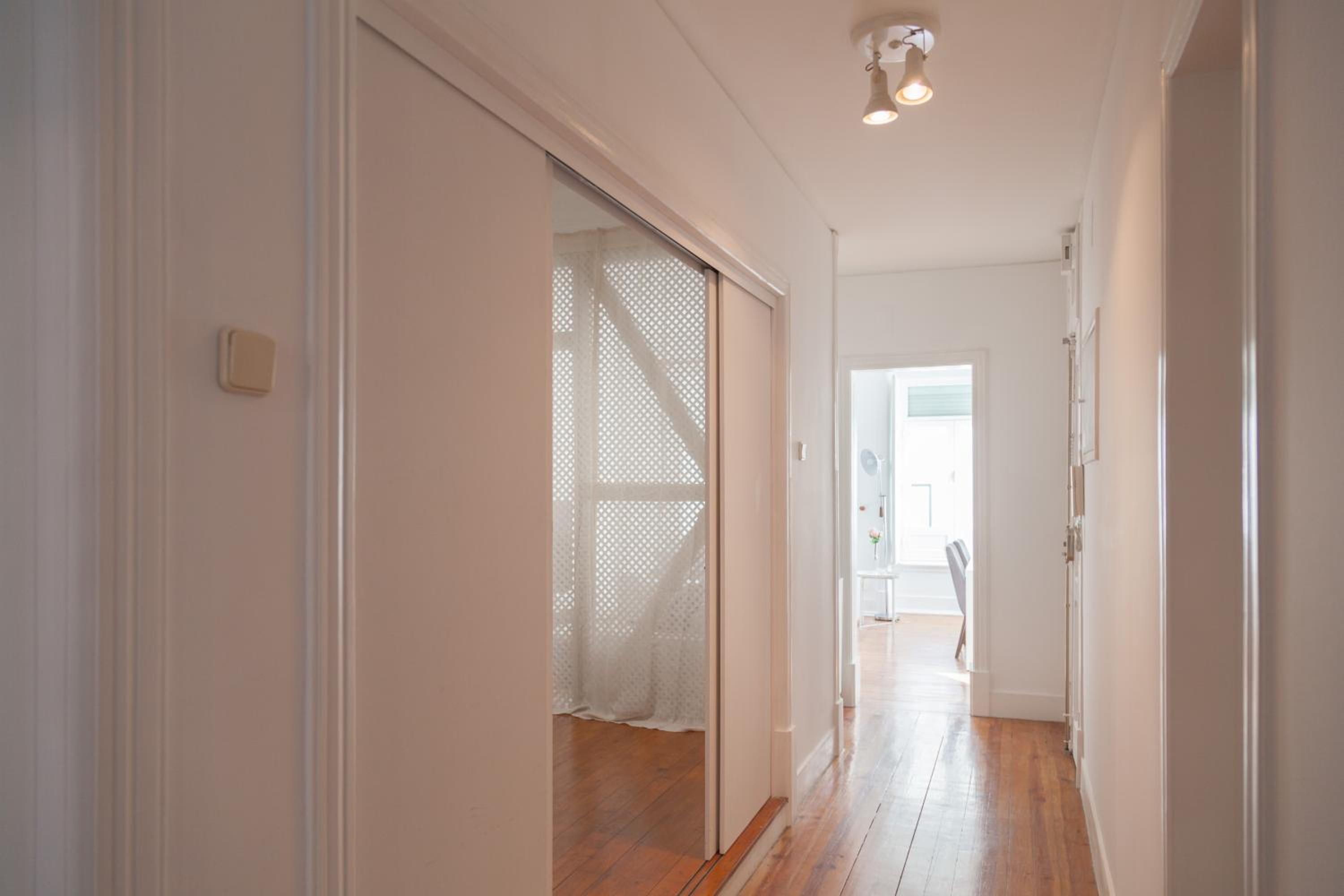 FLH Attractive Marquês de Pombal Flat view 3