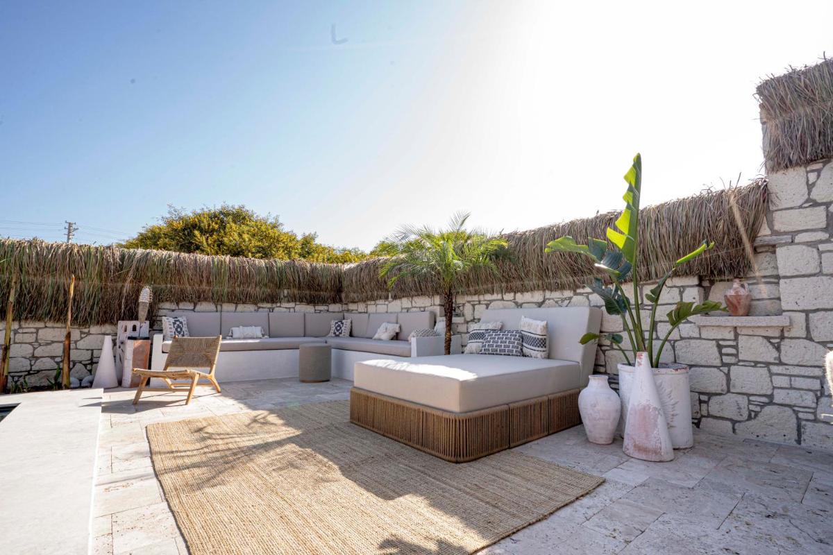 outdoor BBQ area