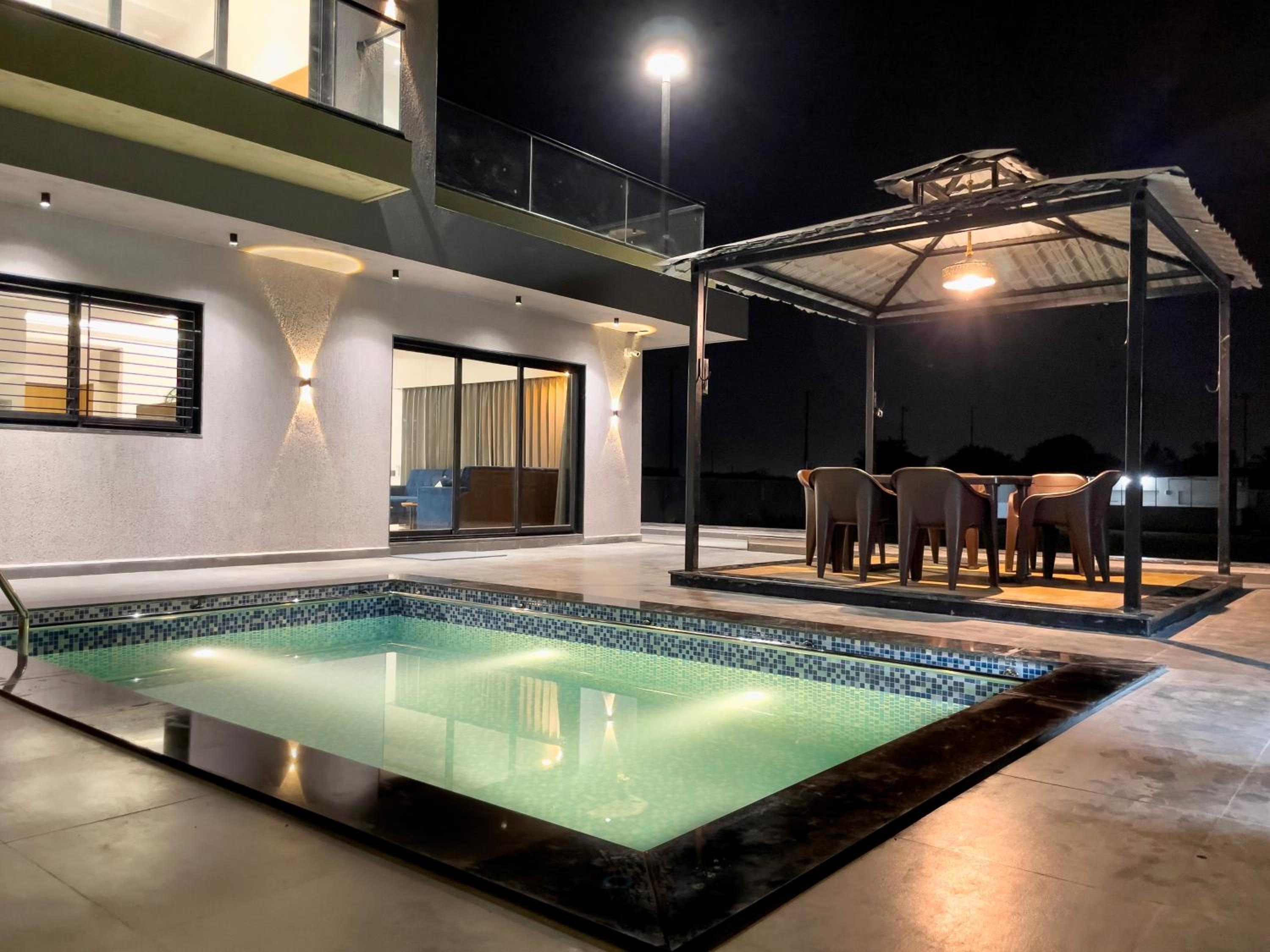 Regency Farm House With Pvt Swimming Pool Surat view 3