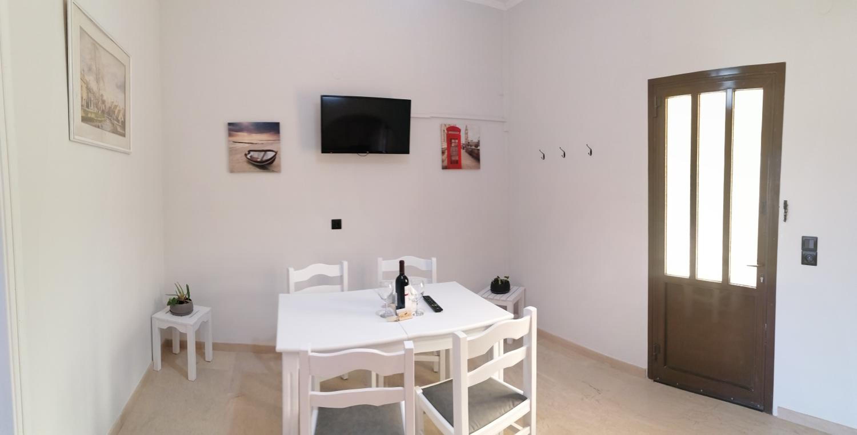 Makis Apartments