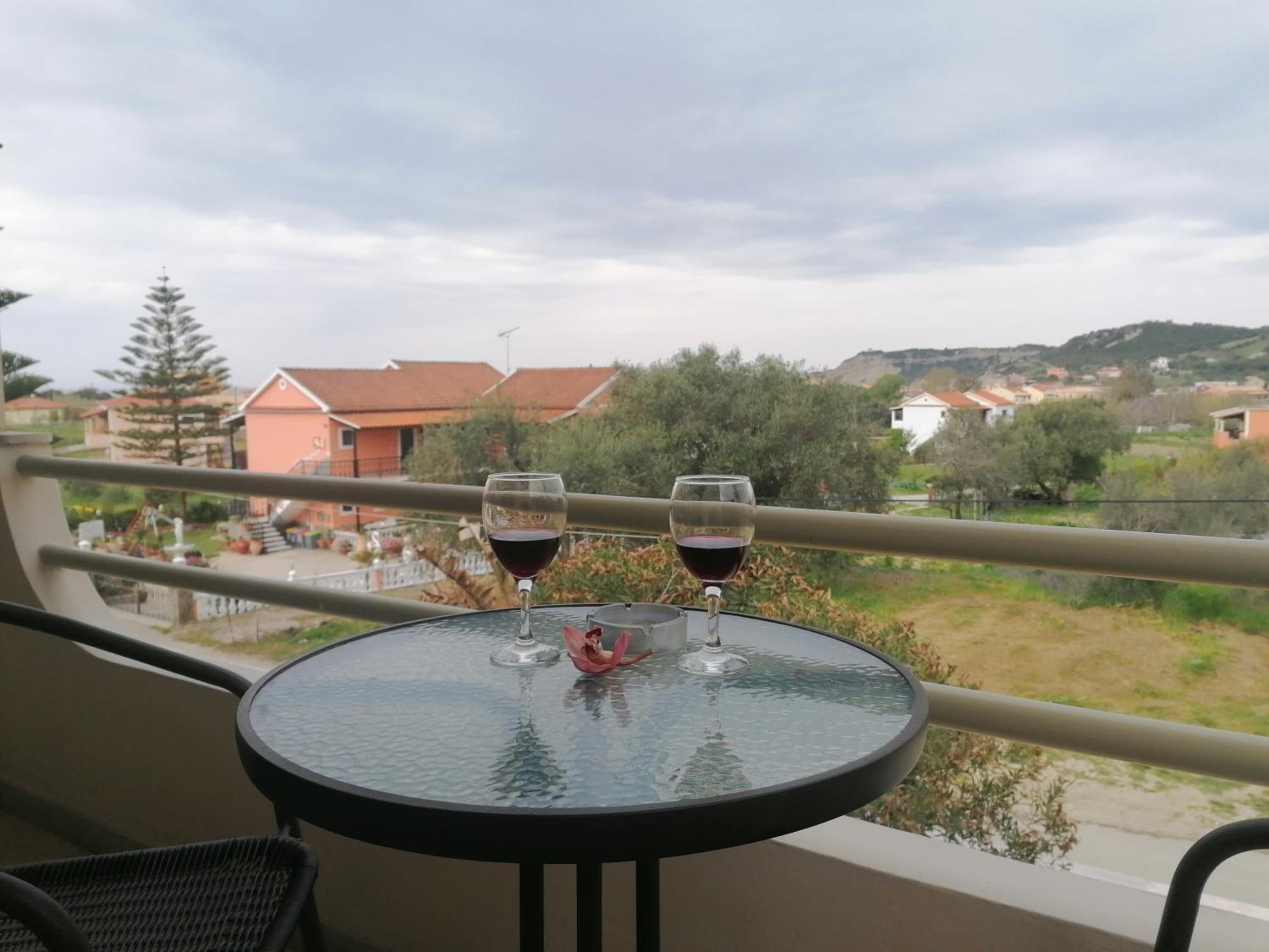 Makis Apartments