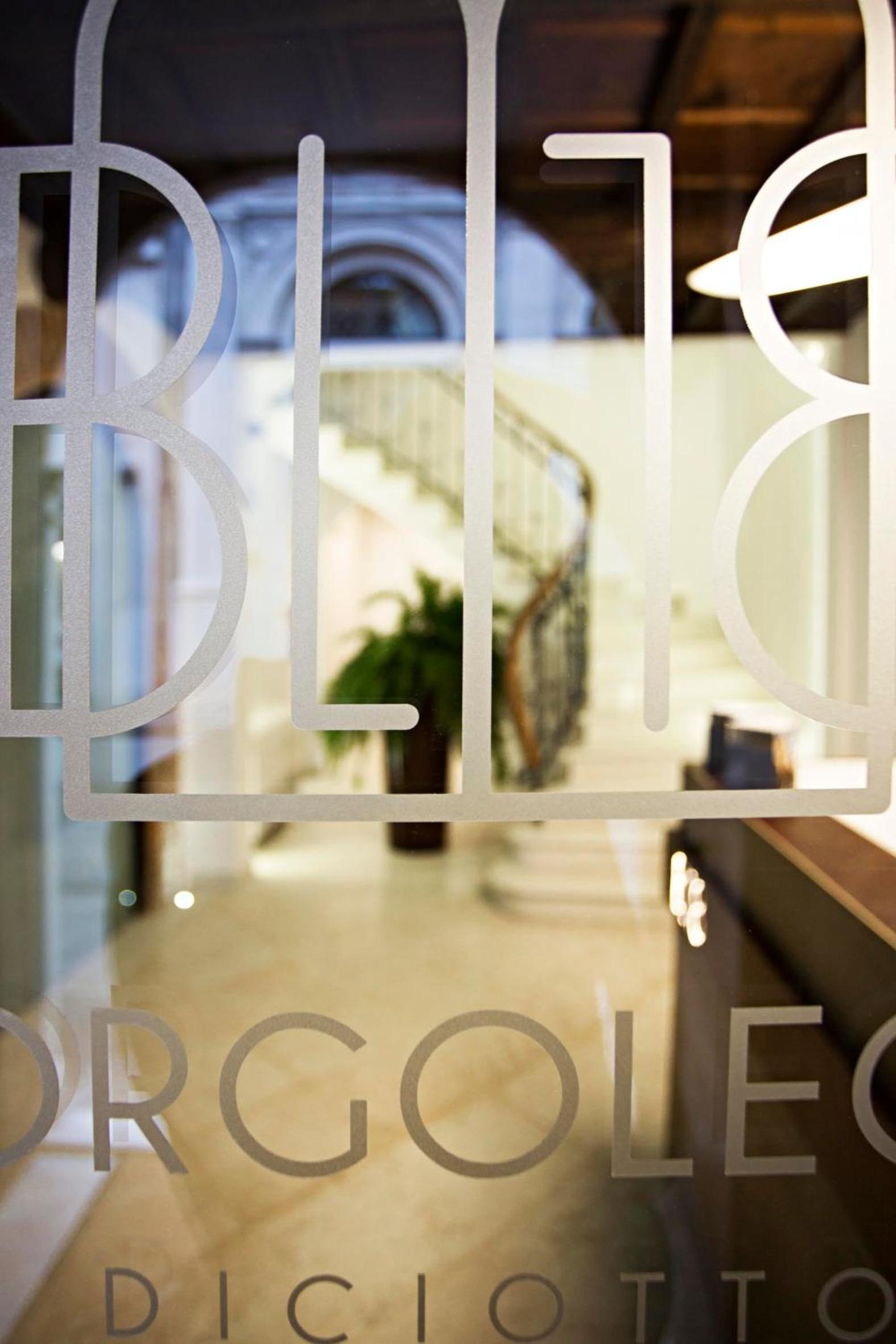 Borgoleoni 18 - Room and Breakfast