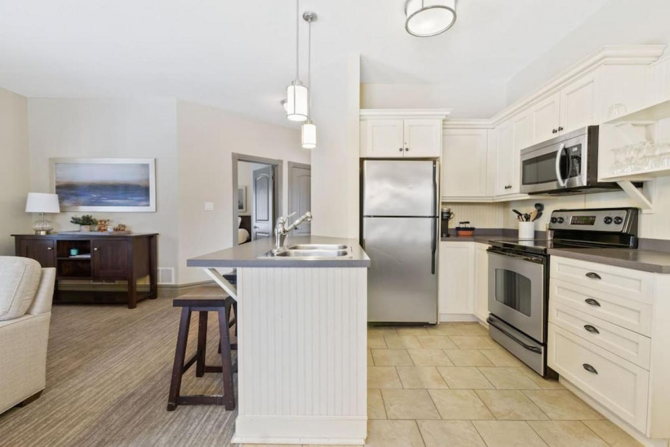 Blue Mtn Getaway in Historic Snowbridge Chalet