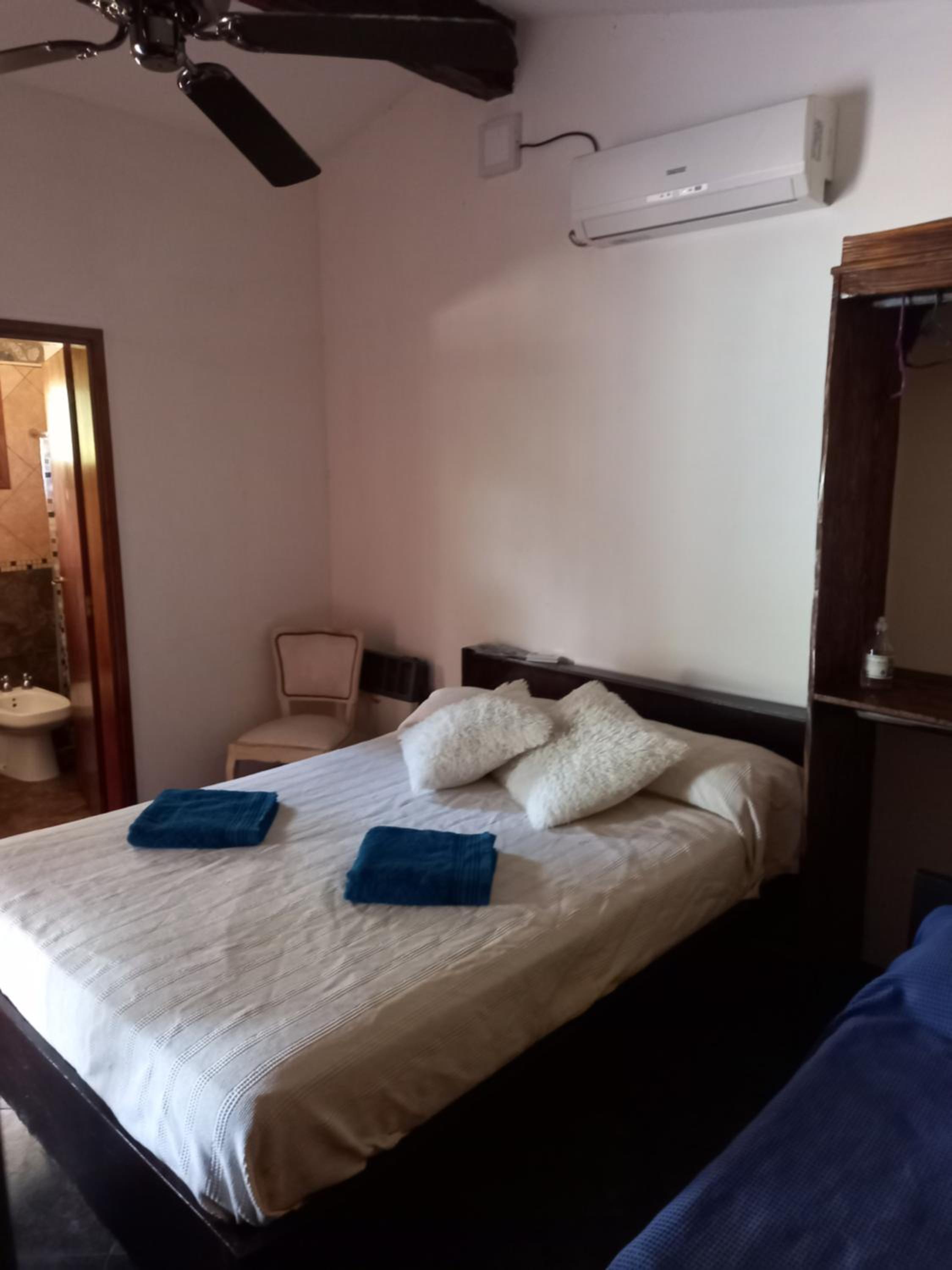 Alojamiento en casa quinta, habitación privada