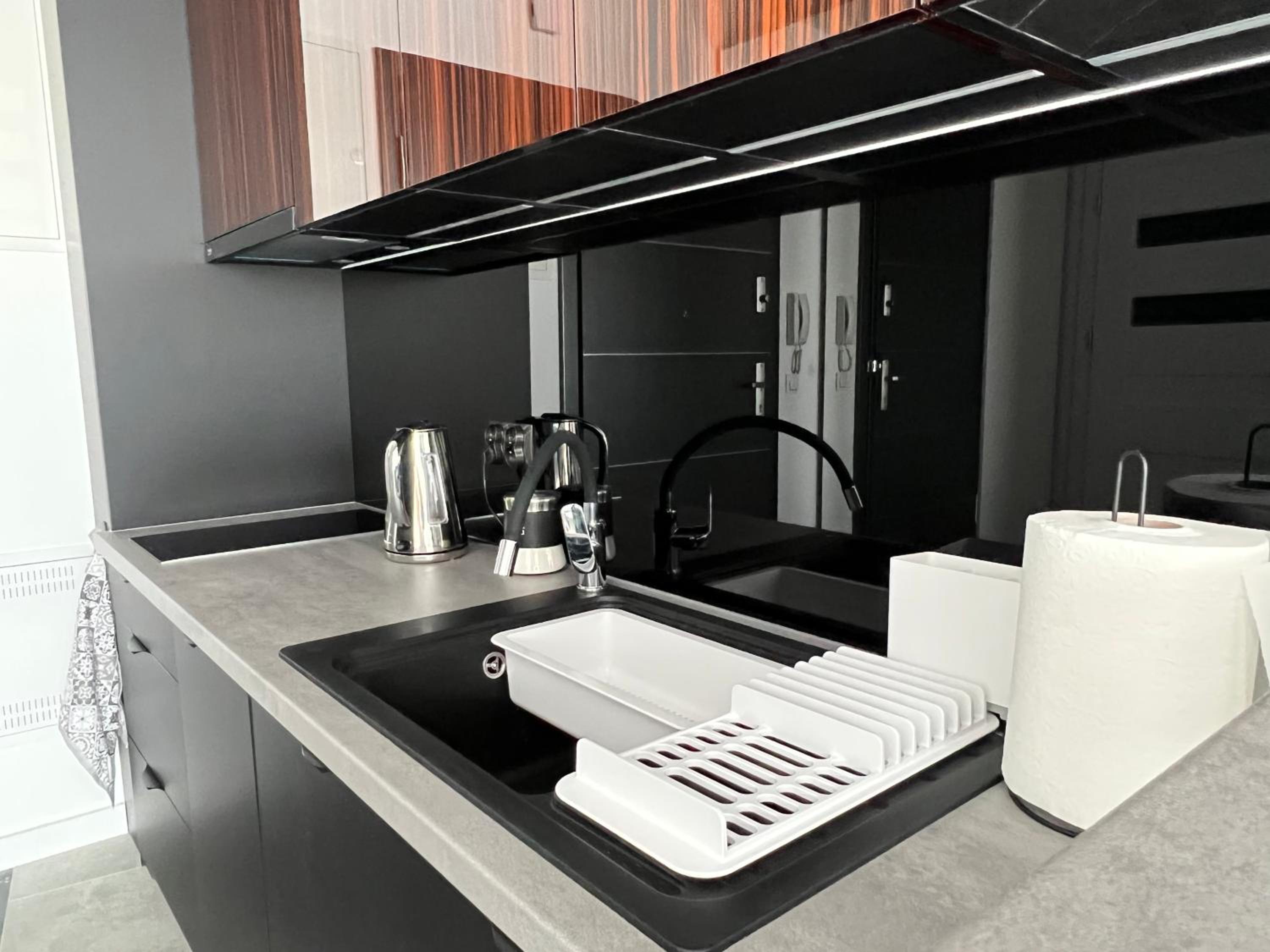 Apartament PREMIUM ze złotą wanną w sypialni widok na morze dyskretny taras z łóżkiem - Bałtyckie Sarbinowo 18