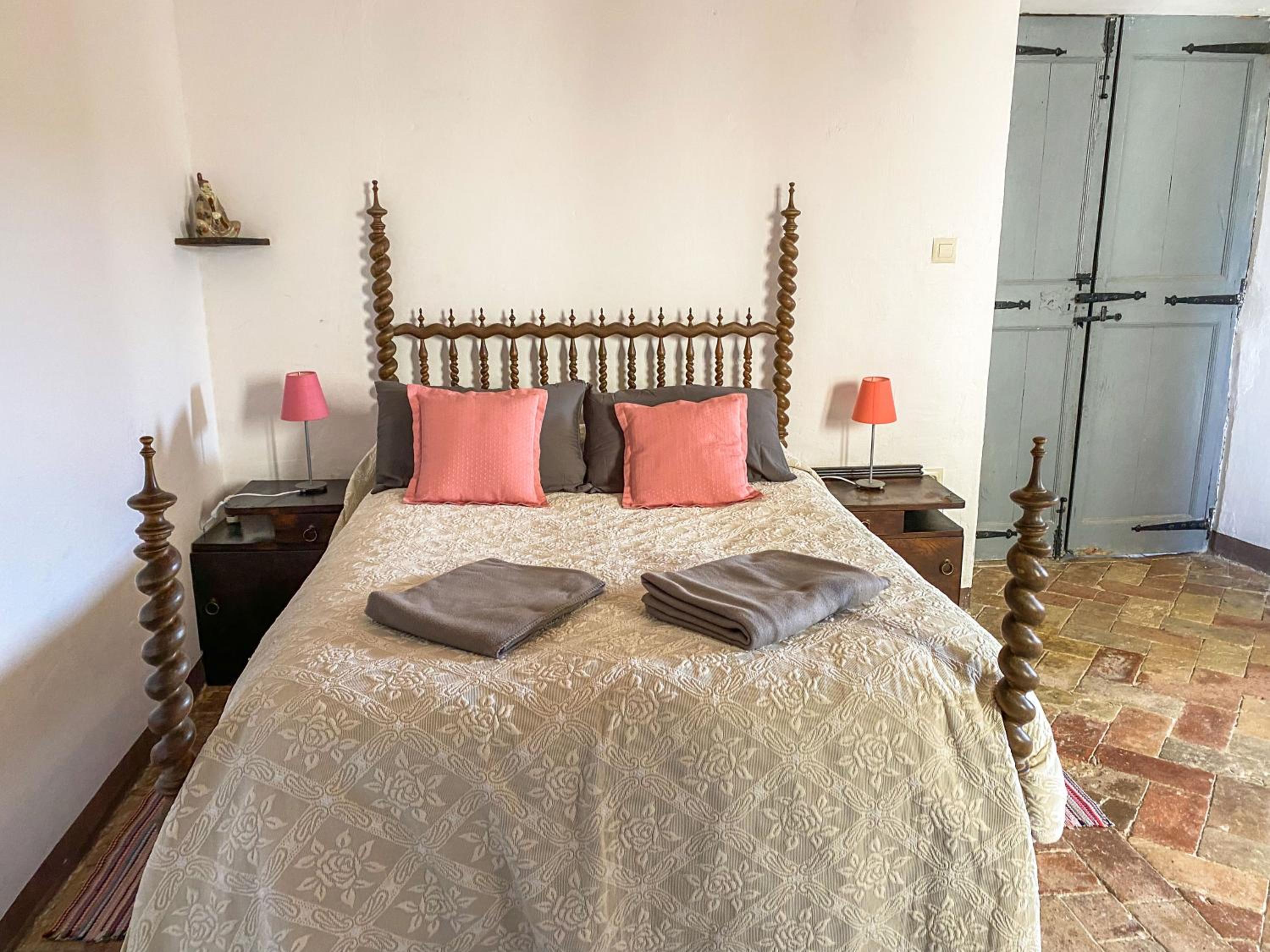 Casa Rural Sant Petrus de Madrona view 2