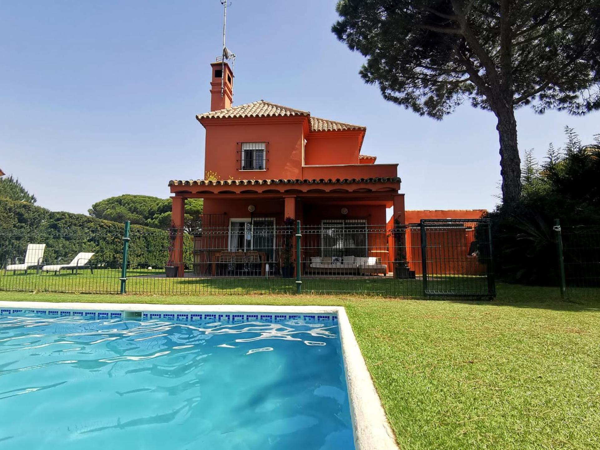 Hotel Chalet Novo sancti petri - Image 1