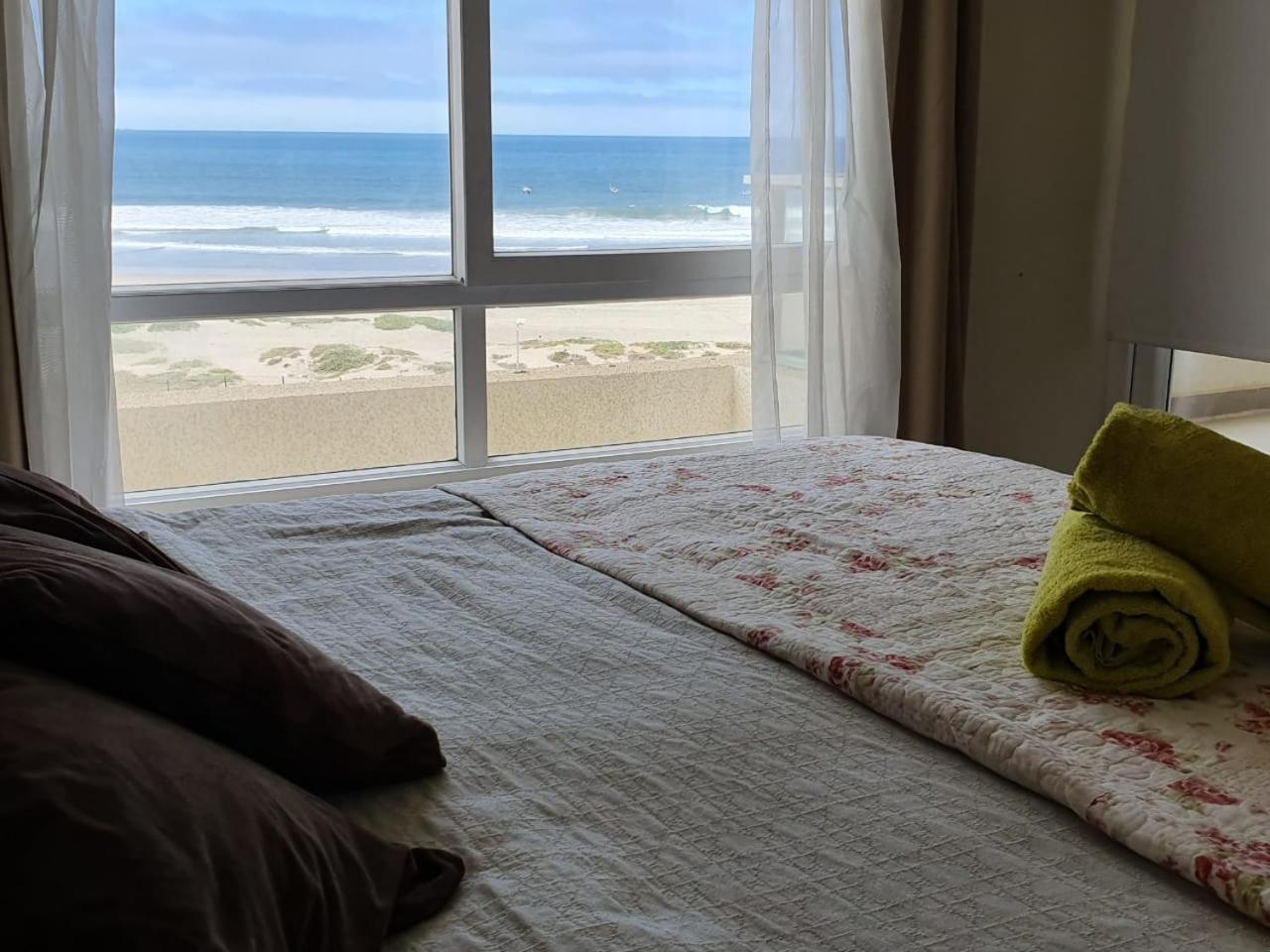 DEPARTAMENTO FRENTE AL MAR EN RESORT Laguna del Mar 7P