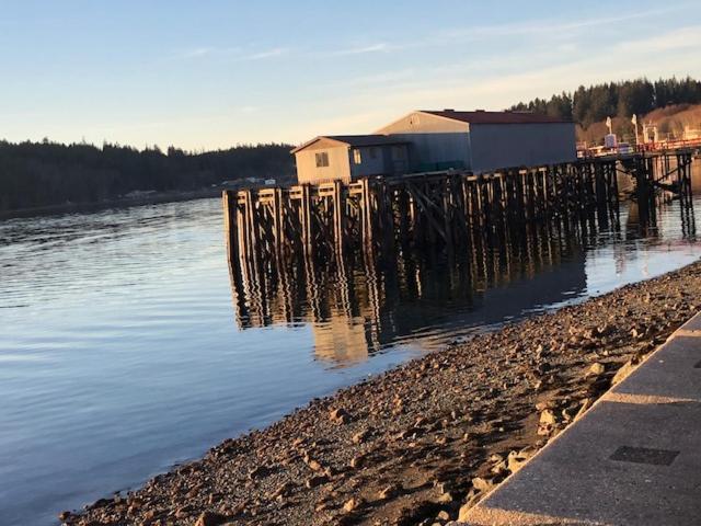 Alert Bay Lodge