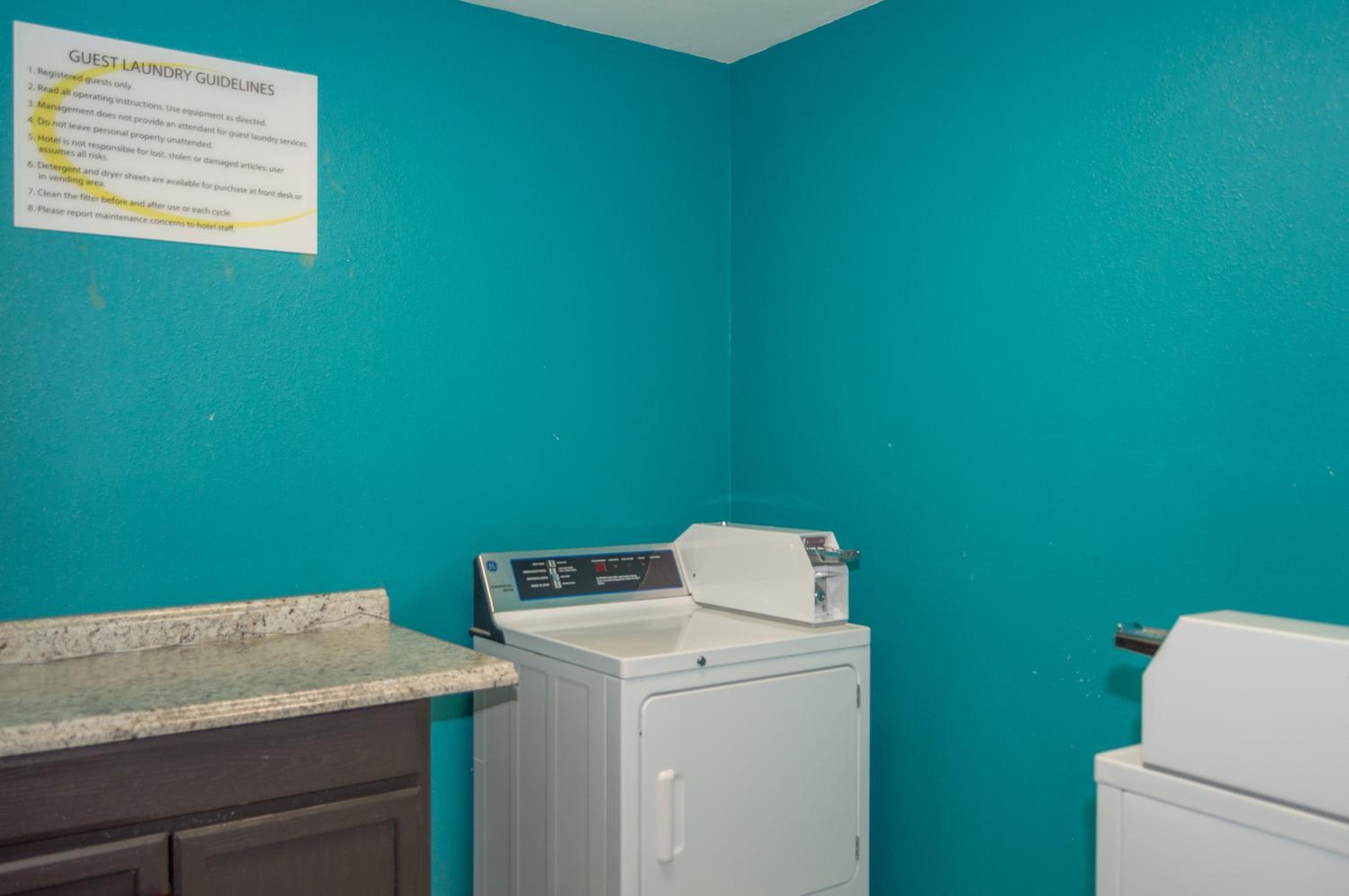 Ardmore Vacations - Super 8 by Wyndham Ardmore - Property Image 12