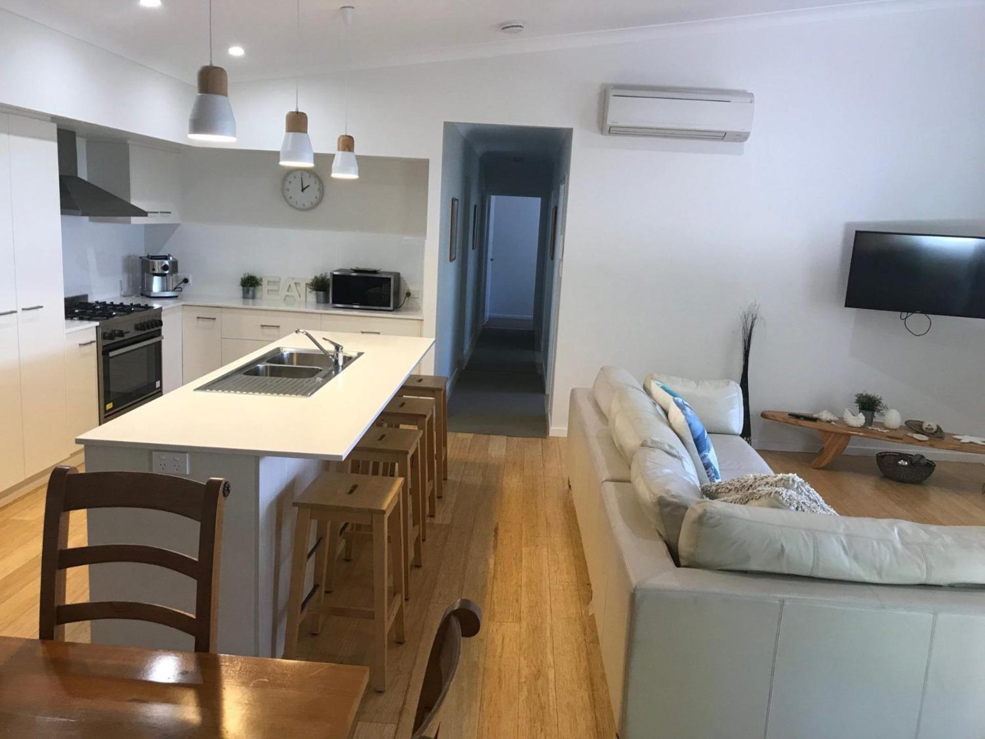 15 Esprit Drive Rainbow Shores