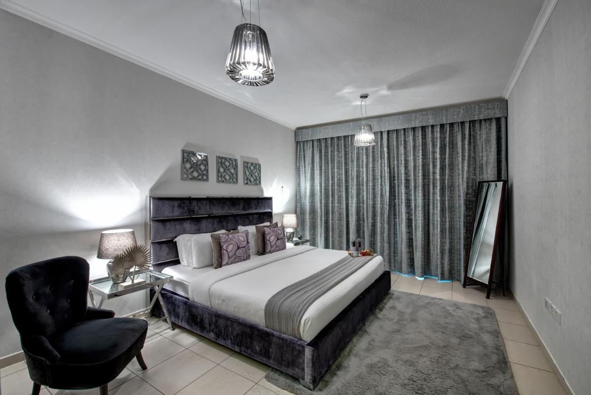 Durrani Homes - Luxury living besides Panoramic Fountain and Burj khalifa view- Burj Khalifa Fireworks