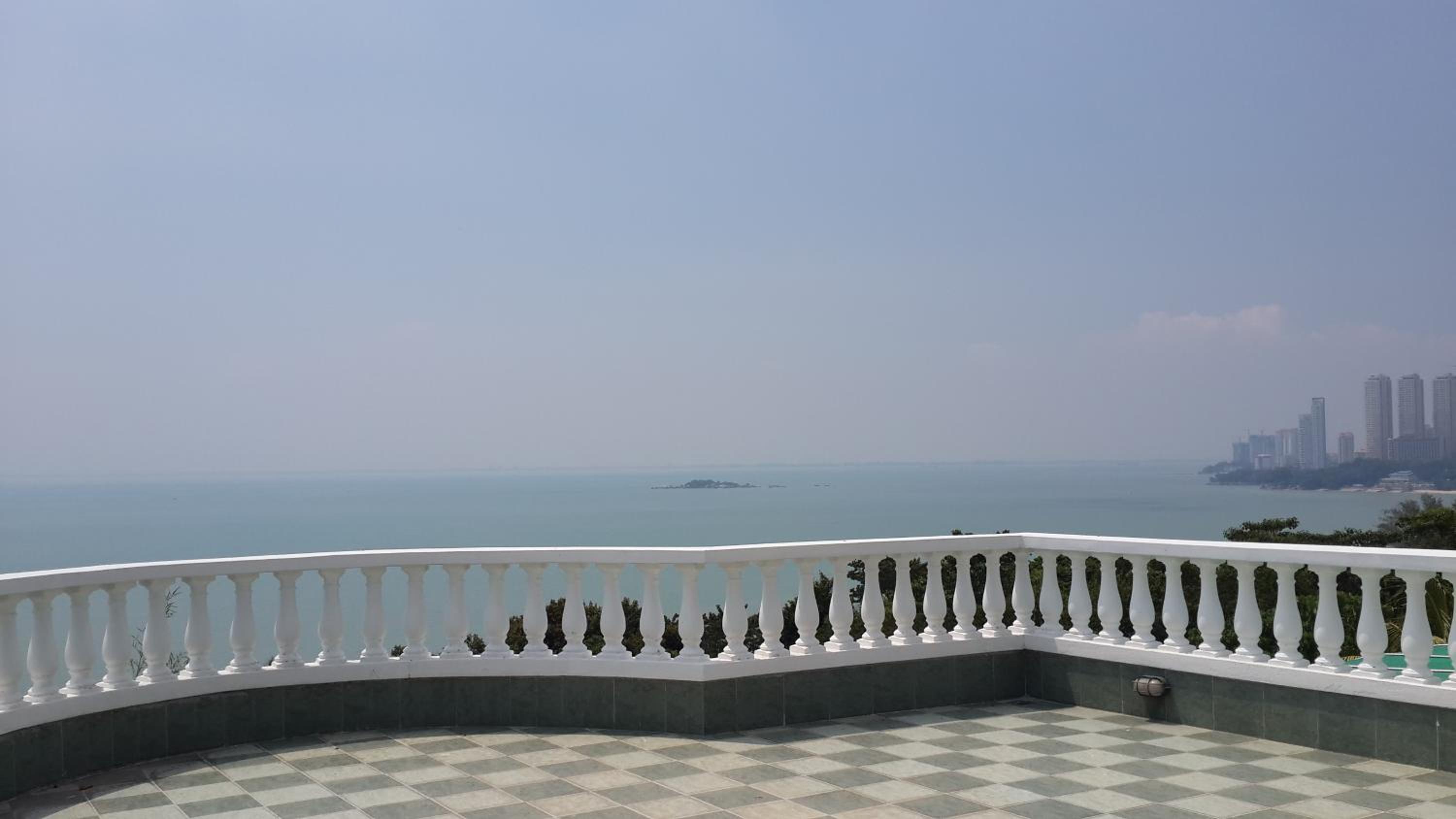 Kota Kinabalu Vacations - Tropical Sea View  Sunshine - Property Image 6