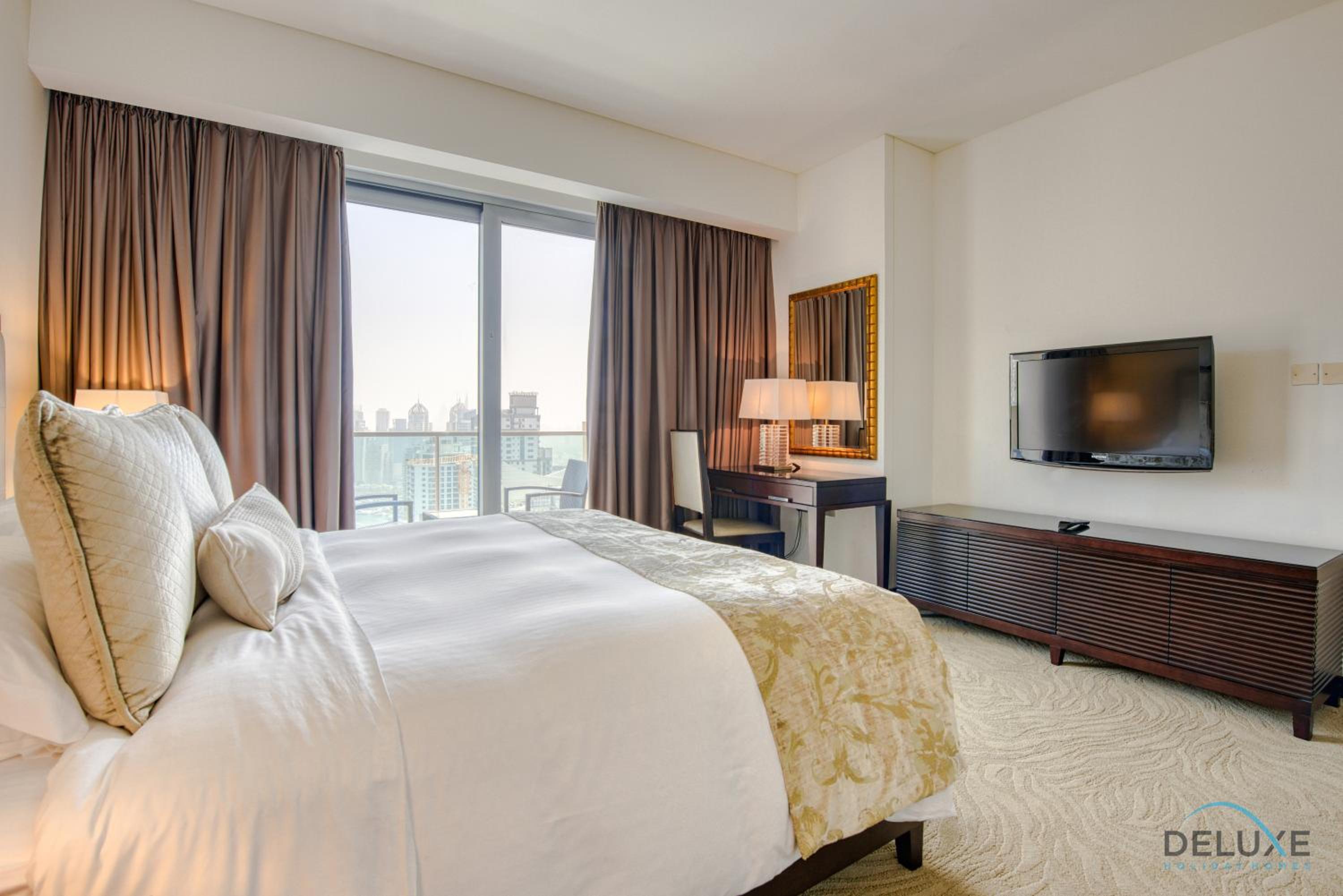 Pristine 3BR at The Address Residences Dubai Marina by Deluxe Holiday Homes