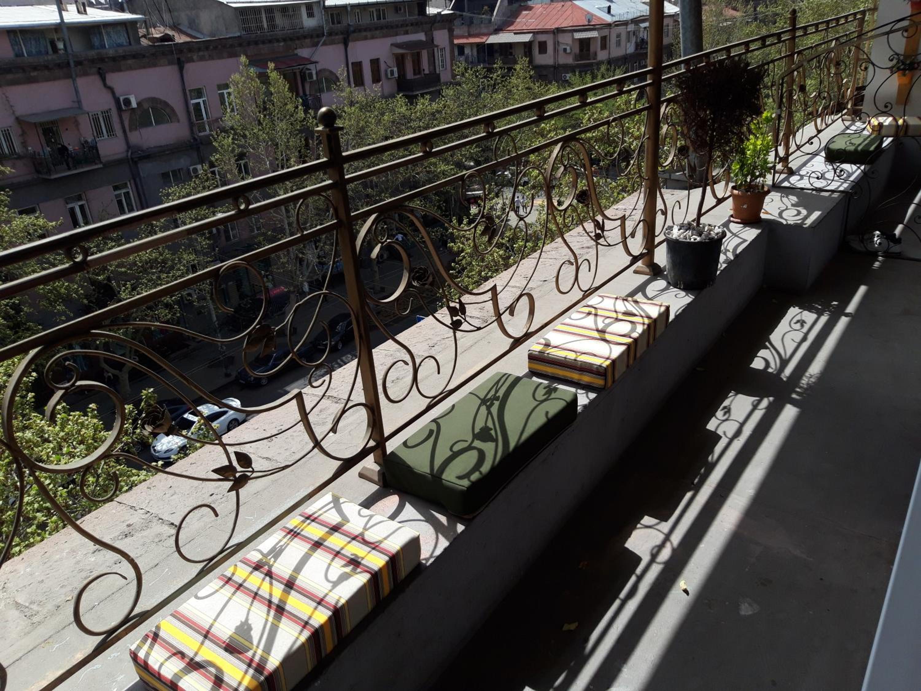Arm Hostel
