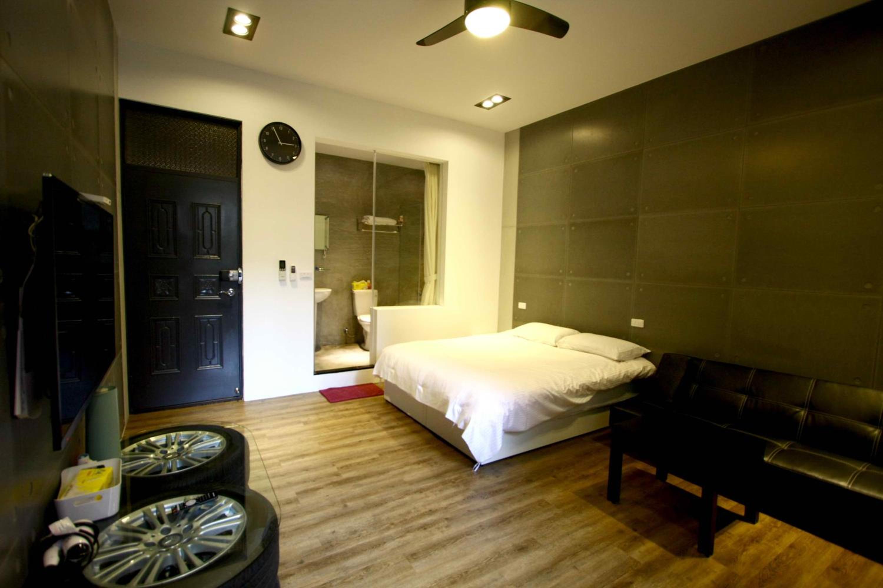 Huludun Self B&B