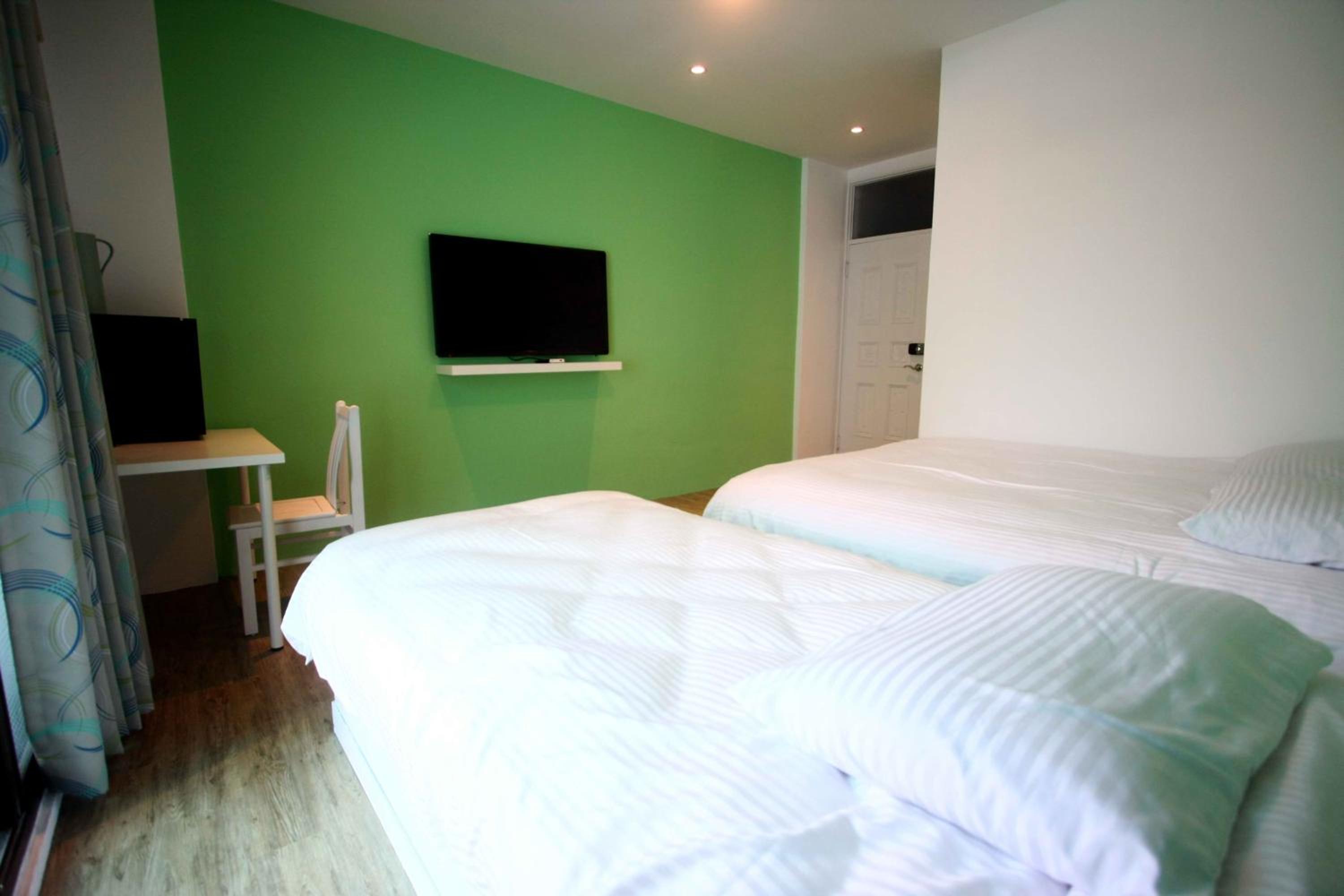 Huludun Self B&B