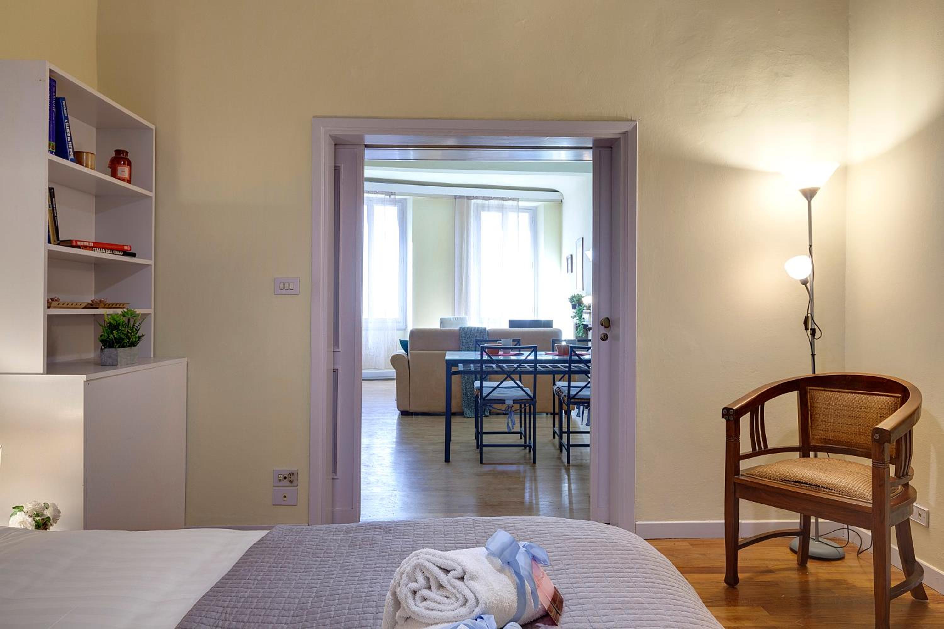 Oriuolo Apartment by Mamo Florence