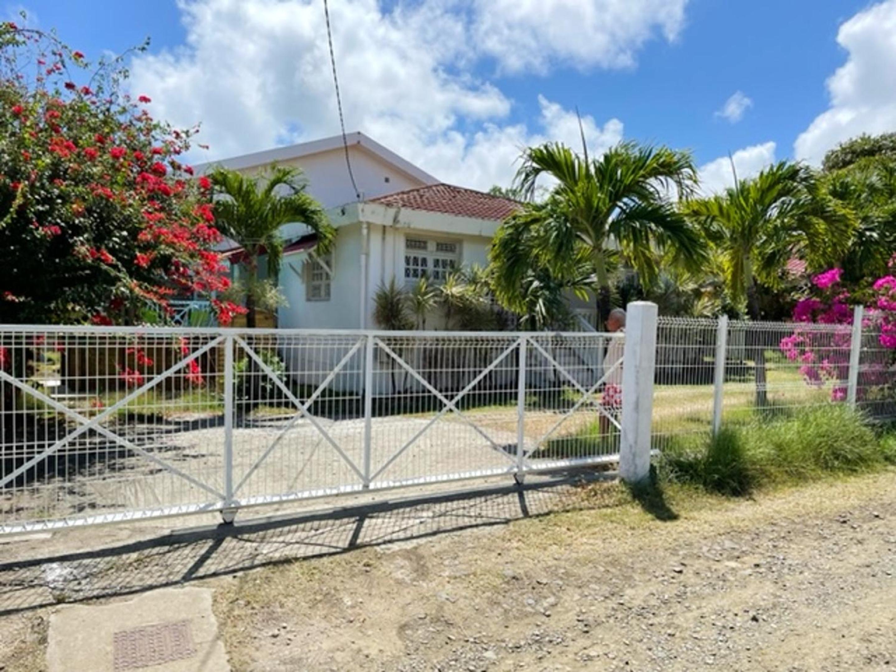 Villa spacieuse avec piscine privée - Le Vauclin view 2