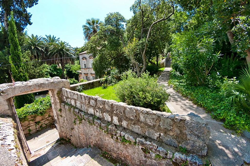Comfortable Neda 58m2 next to beach&Old Town, beautiful location