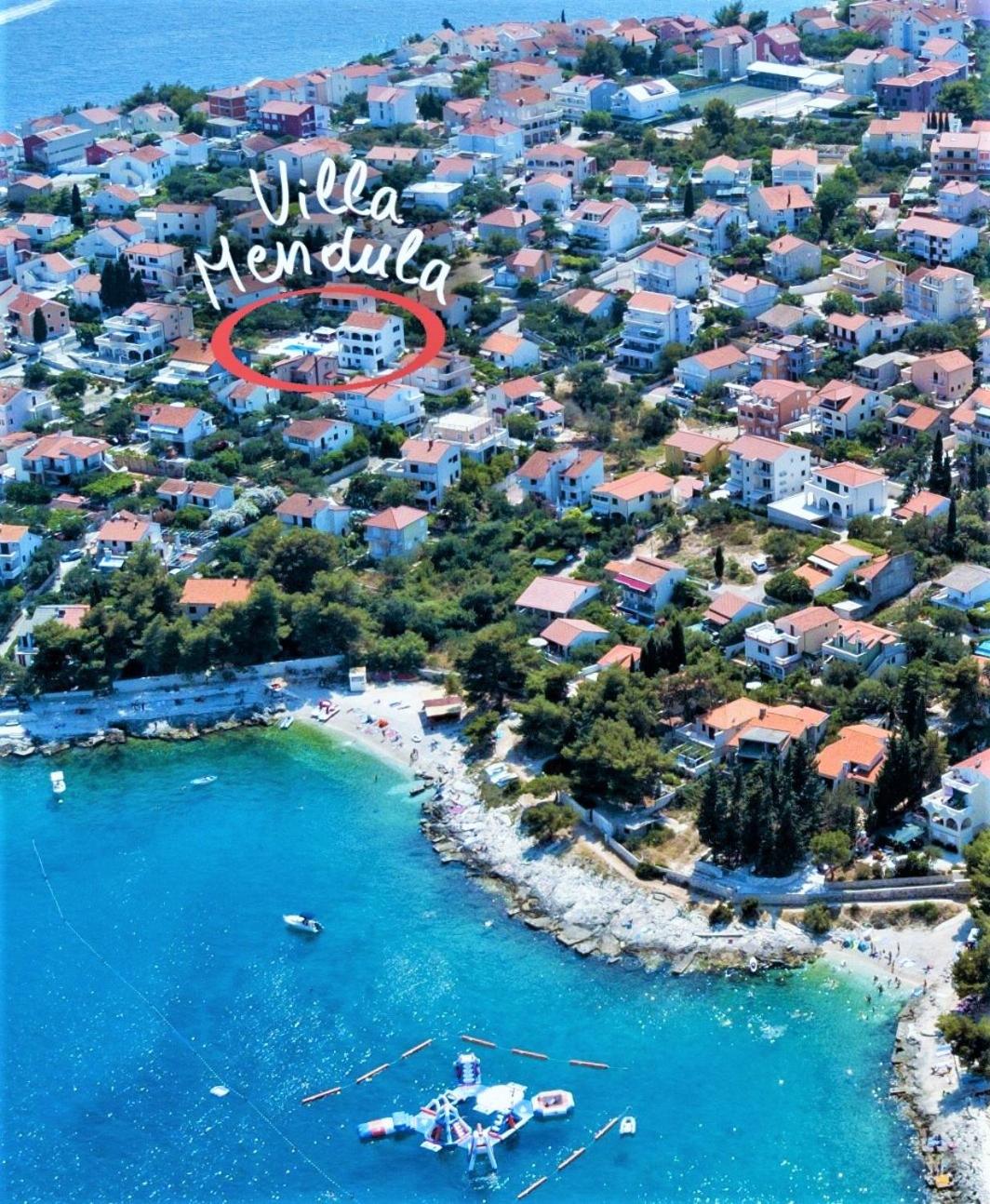 Villa Mendula Trogir - Luxury villa by the beach - heated pool - lush green garden view 3