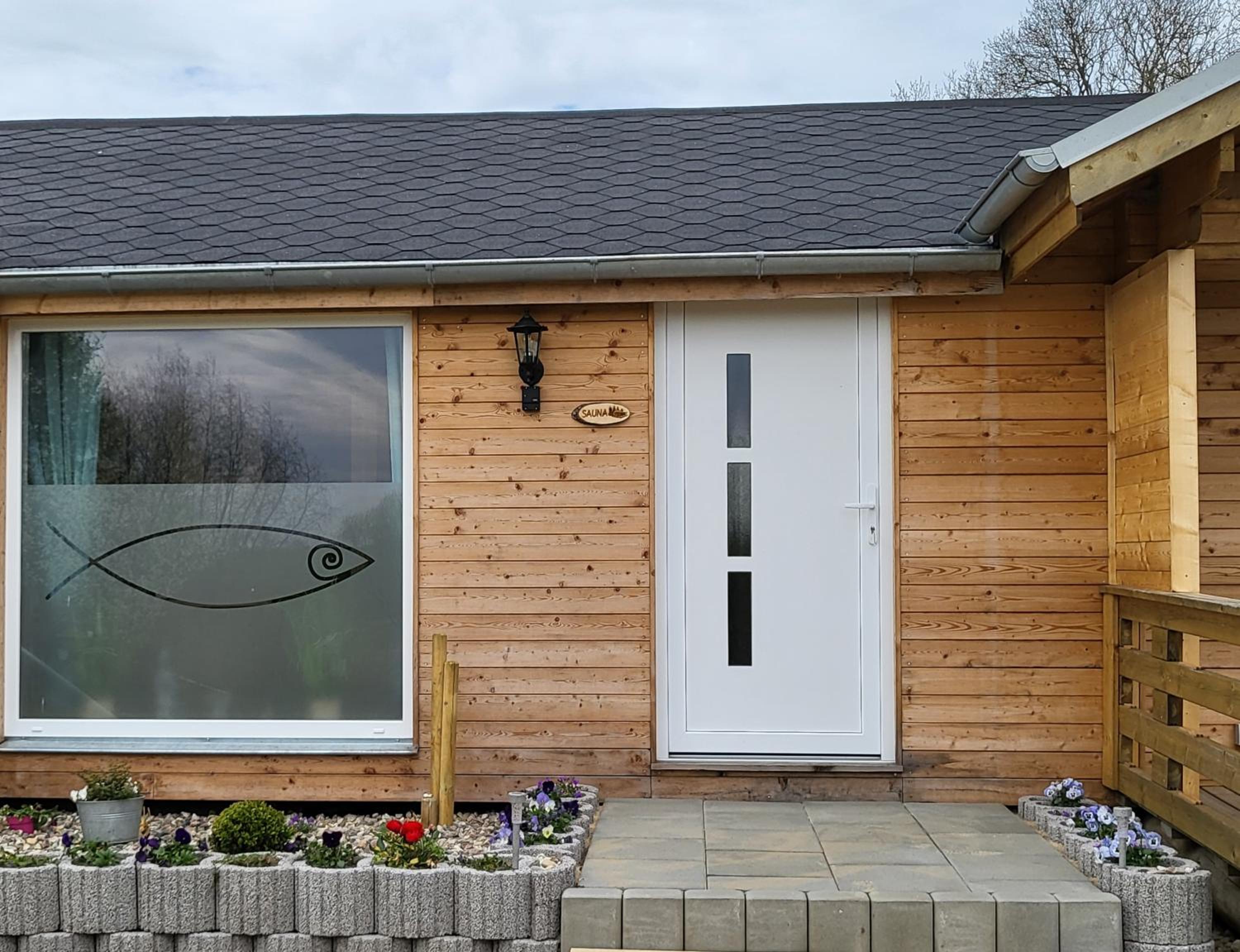 Peenehof Köppen - Ferienwohnungen & Schlaffässer