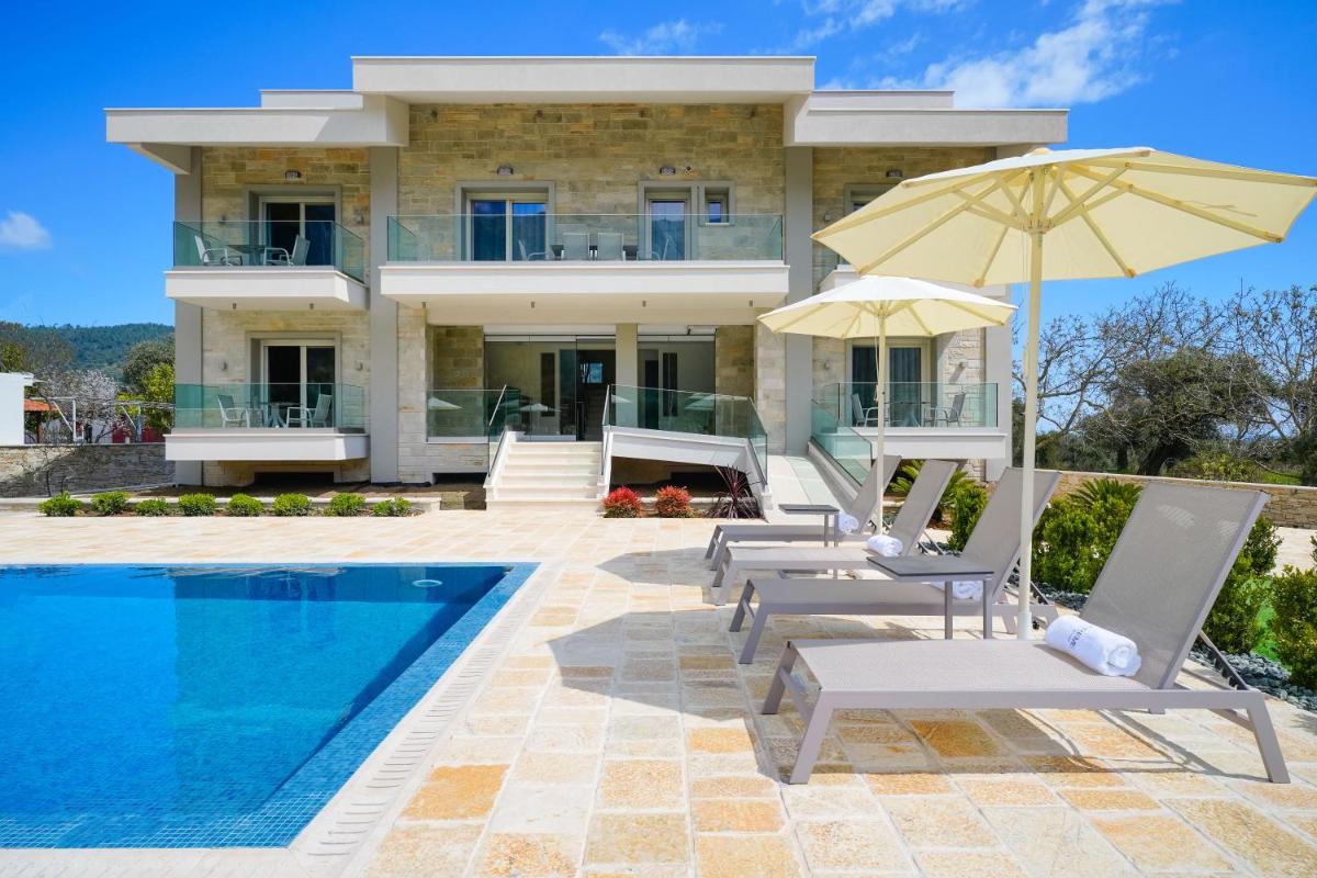 Supreme Luxury Suites photo 4