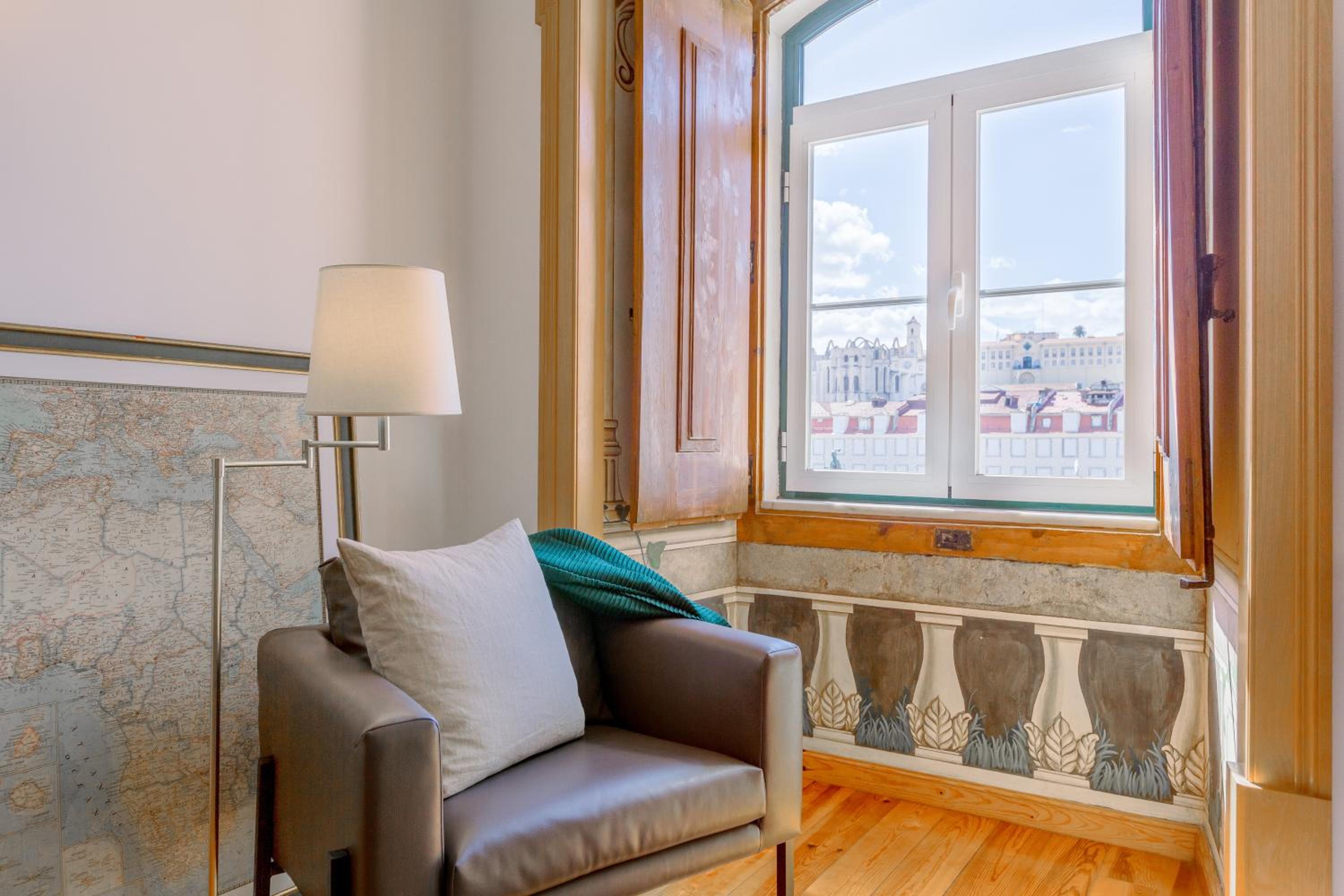Lisbon Charming Apartment Praça da Figueira view 4