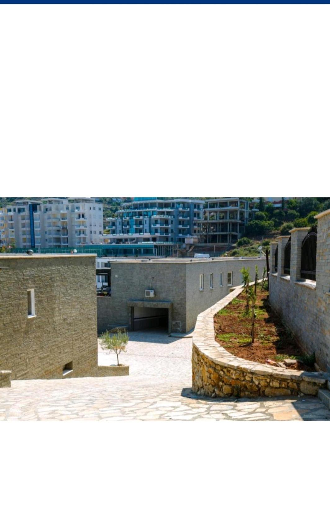 Villa Amos at Aquamarine Residence
