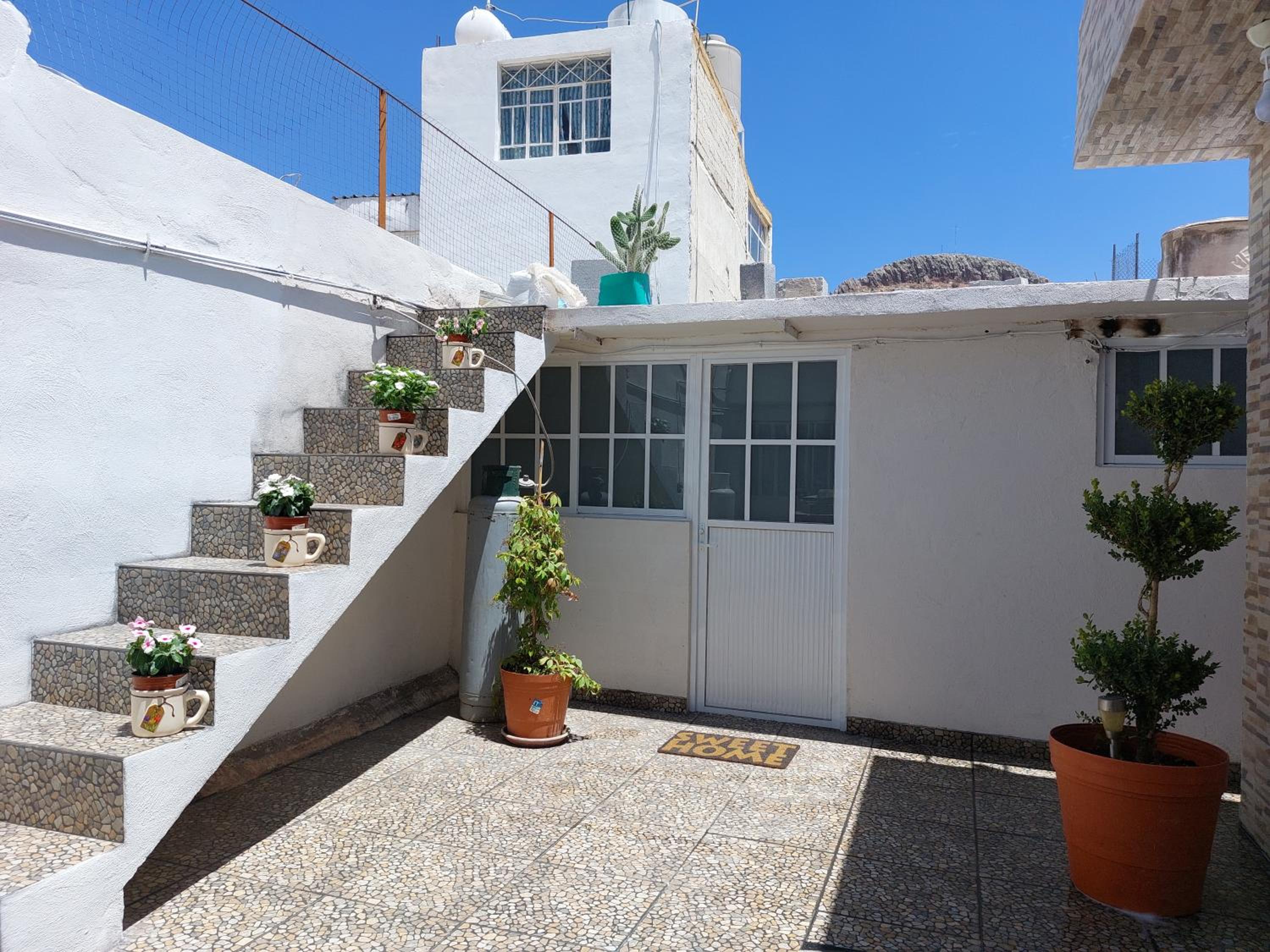 Zacatecas Vacations - Depa 6 Tipo Loft en Planta Alta en Centro Historico - Property Image 2